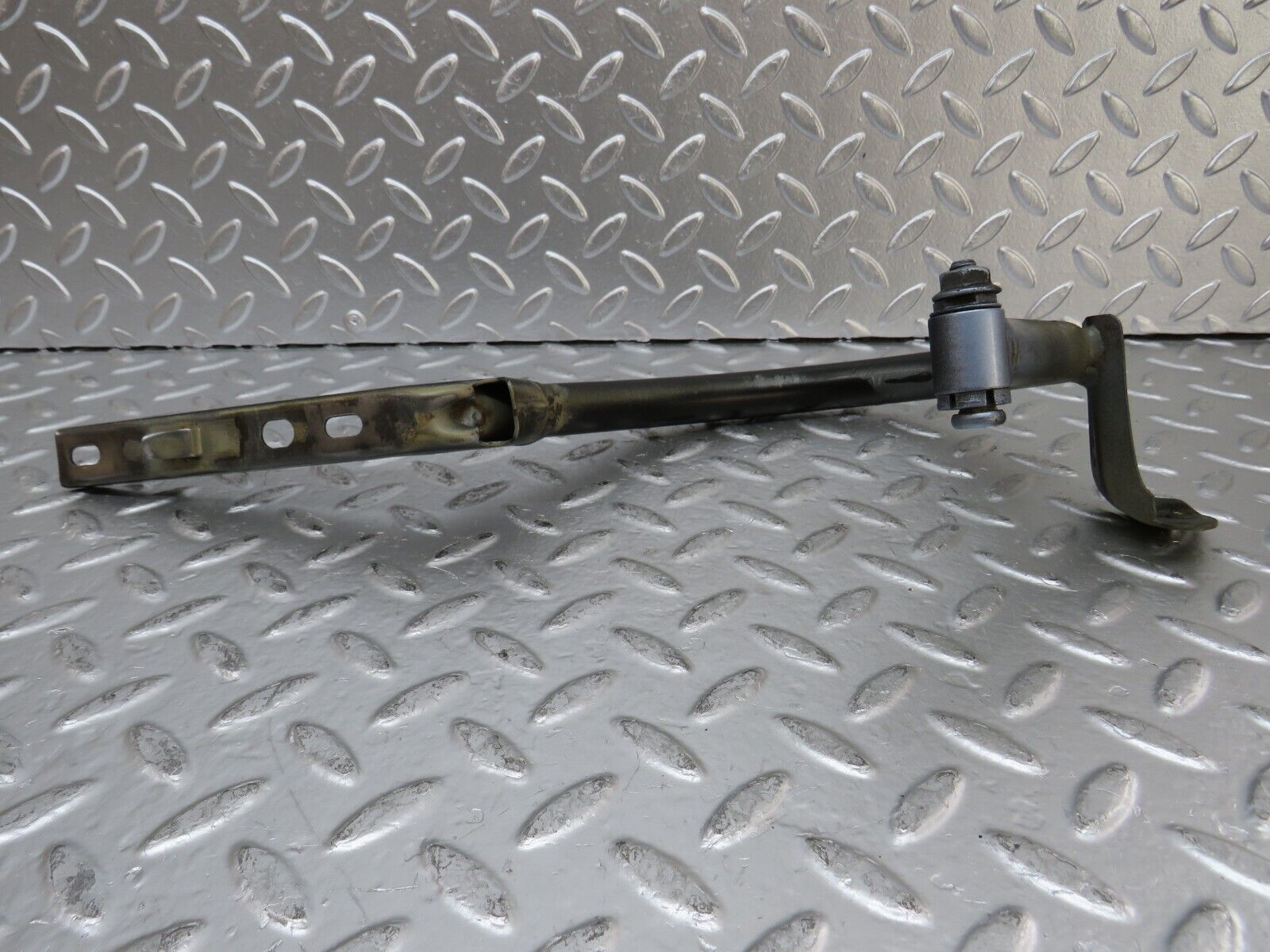 25302 Mercedes-Benz W201 190D Boot Lid Trunk Hinge Right Side