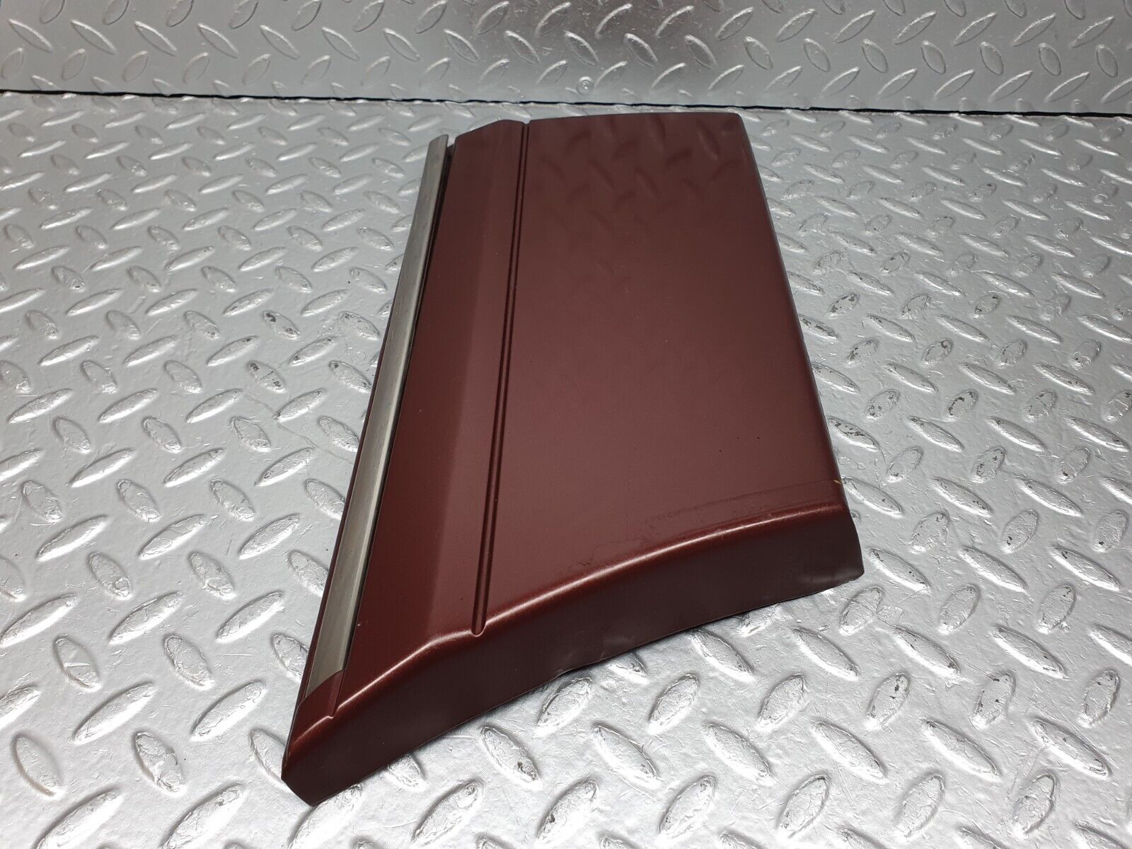 40938 Mercedes-Benz W126 300SE Front Left Fender Wing Moulding Trim 1266903540