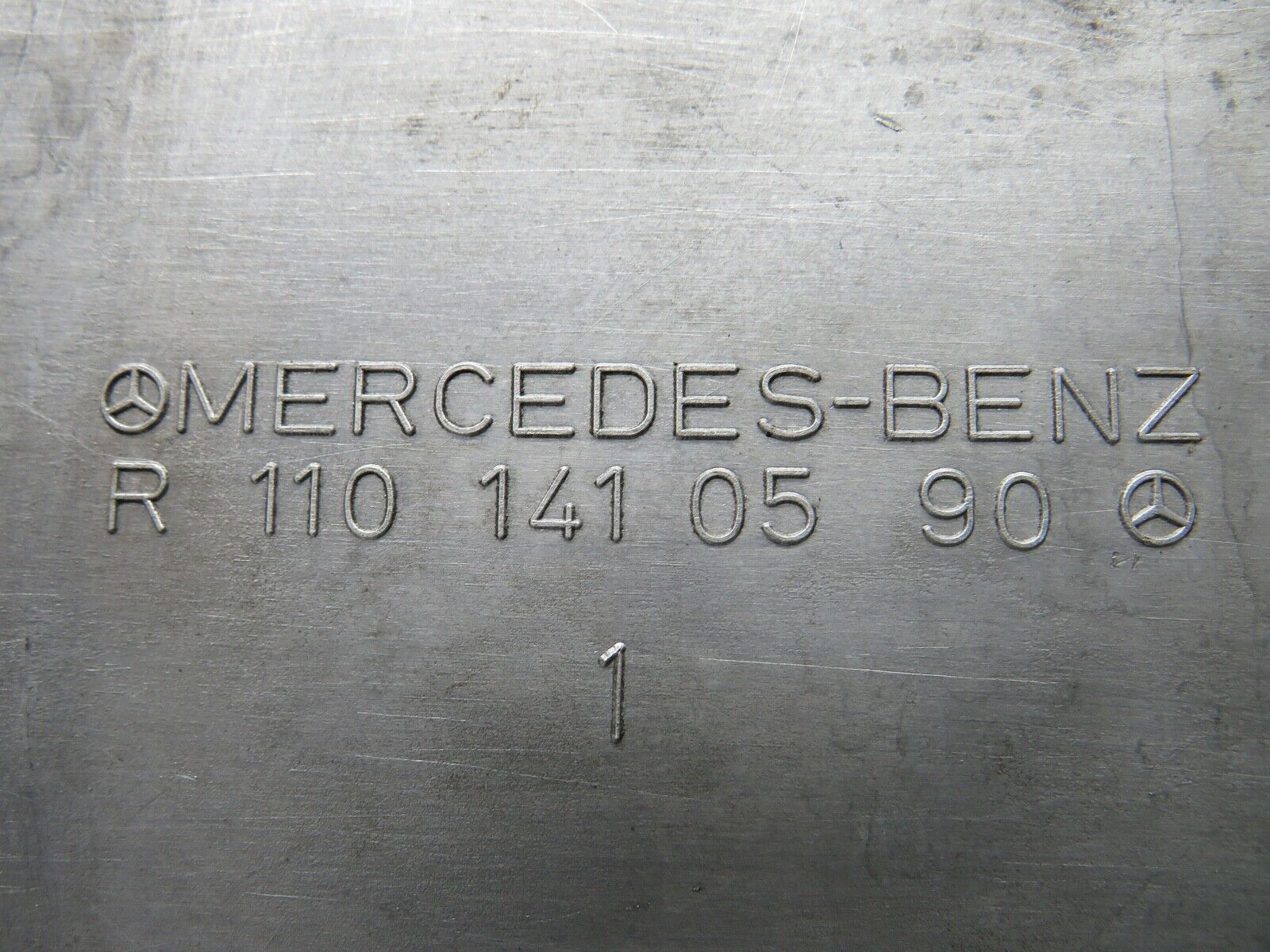 21824 Mercedes-Benz W123 Air Flow Mass Meter Sensor Bosch 1101410590