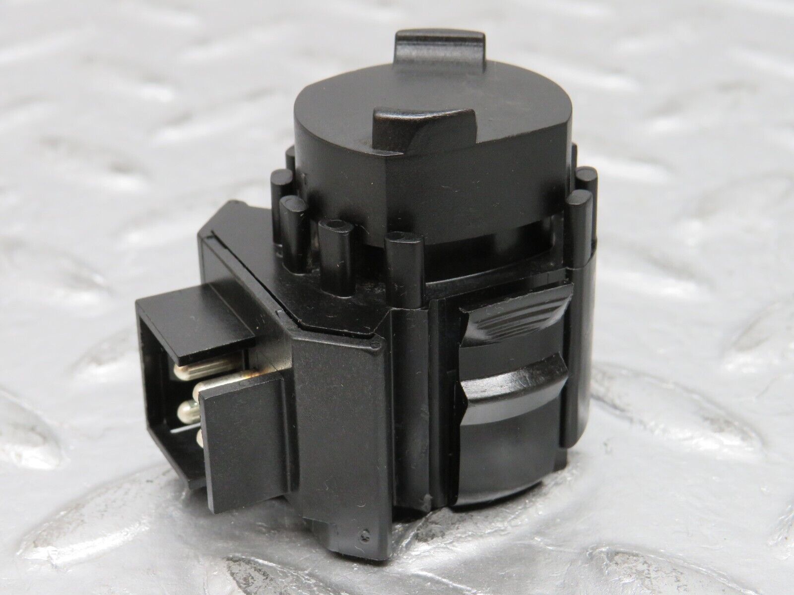 32609 Mercedes-Benz S124 300TE Wagon Kick Down Switch 0025452214