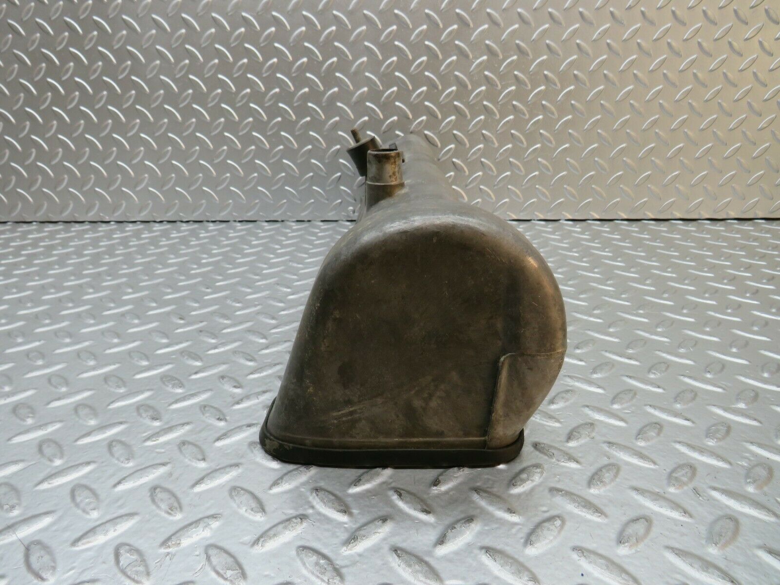 22818 Mercedes-Benz C107 450SLC Cylinder Head Valve Cover Left 1160163205