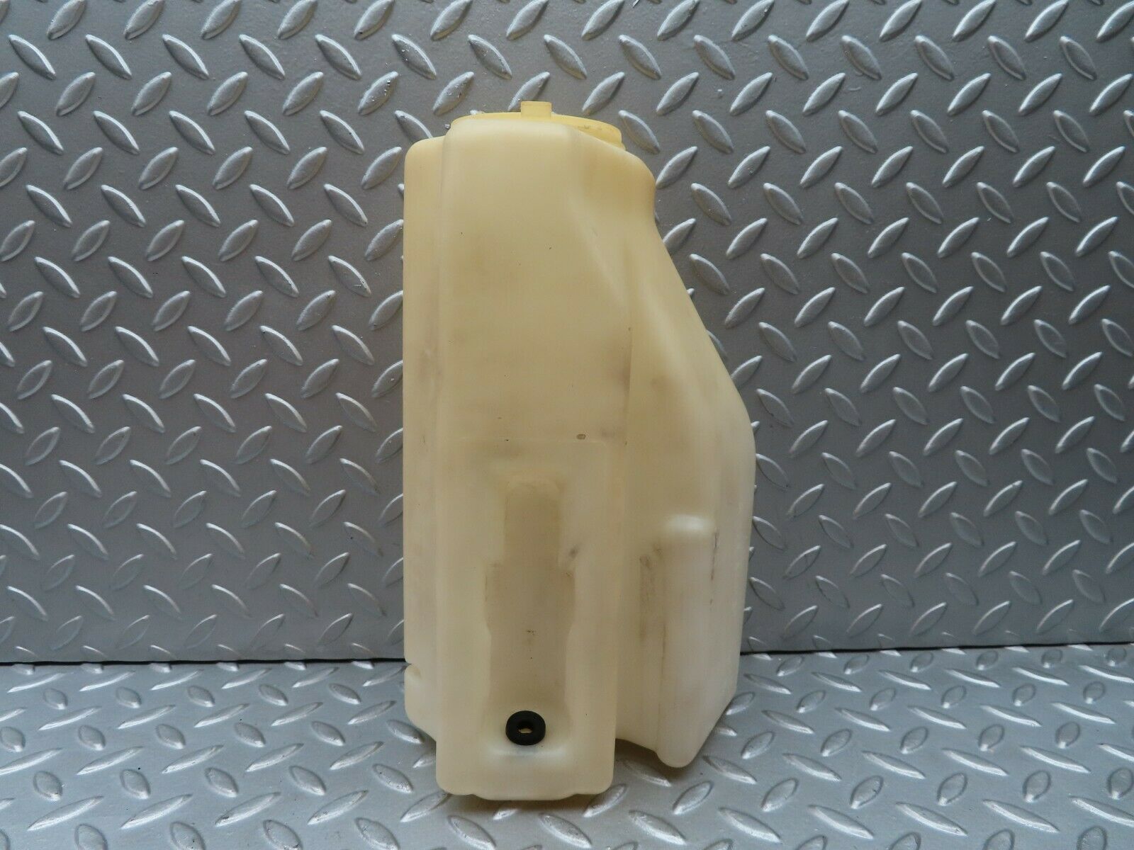 3662 Mercedes-Benz S123 200T Wagon Windscreen Washer Fluid Tank 1238690072