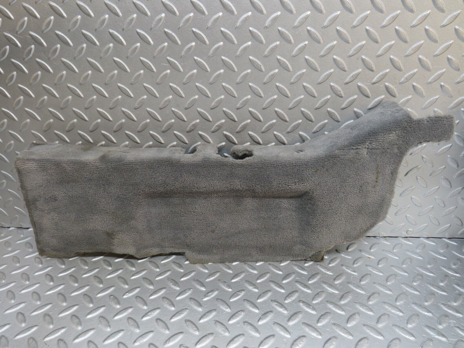 39525 Mercedes-Benz R129 320SL Coupe Rear Floor Cross Member Mat Carpet Grey