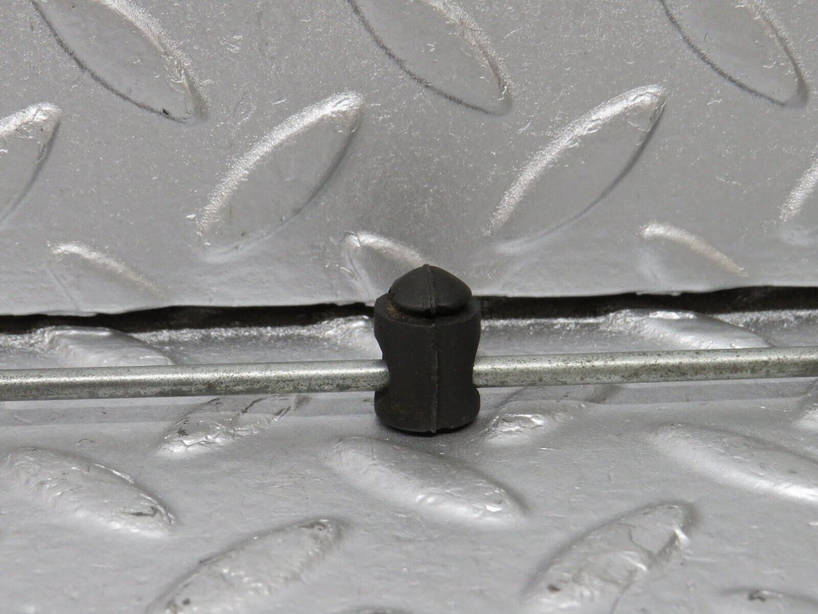 40457 Mercedes-Benz W110 230 Front Door Lock Control Bar