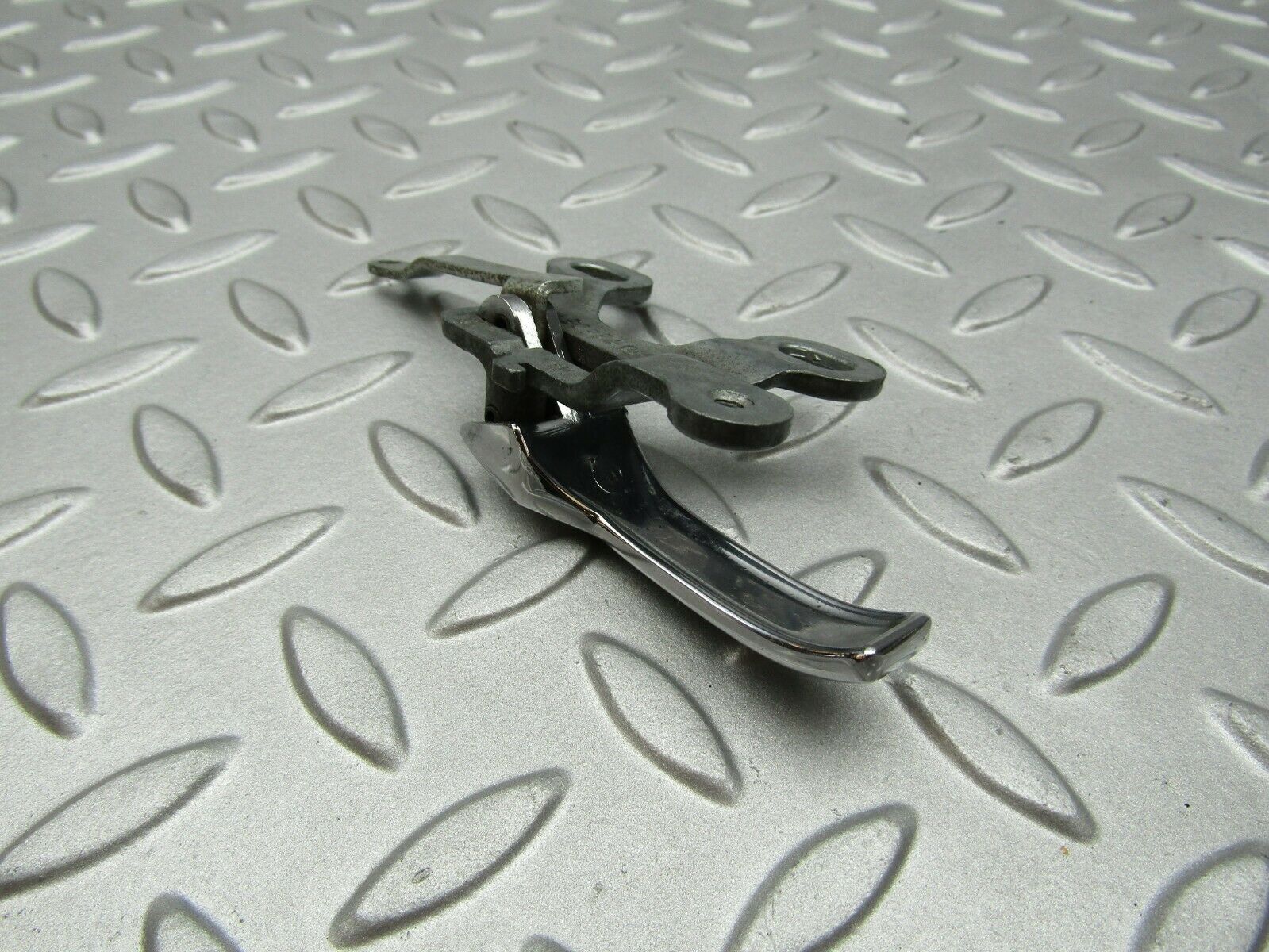 3301 Mercedes-Benz W108 280SE Chrome Door Handle Left 1157660319