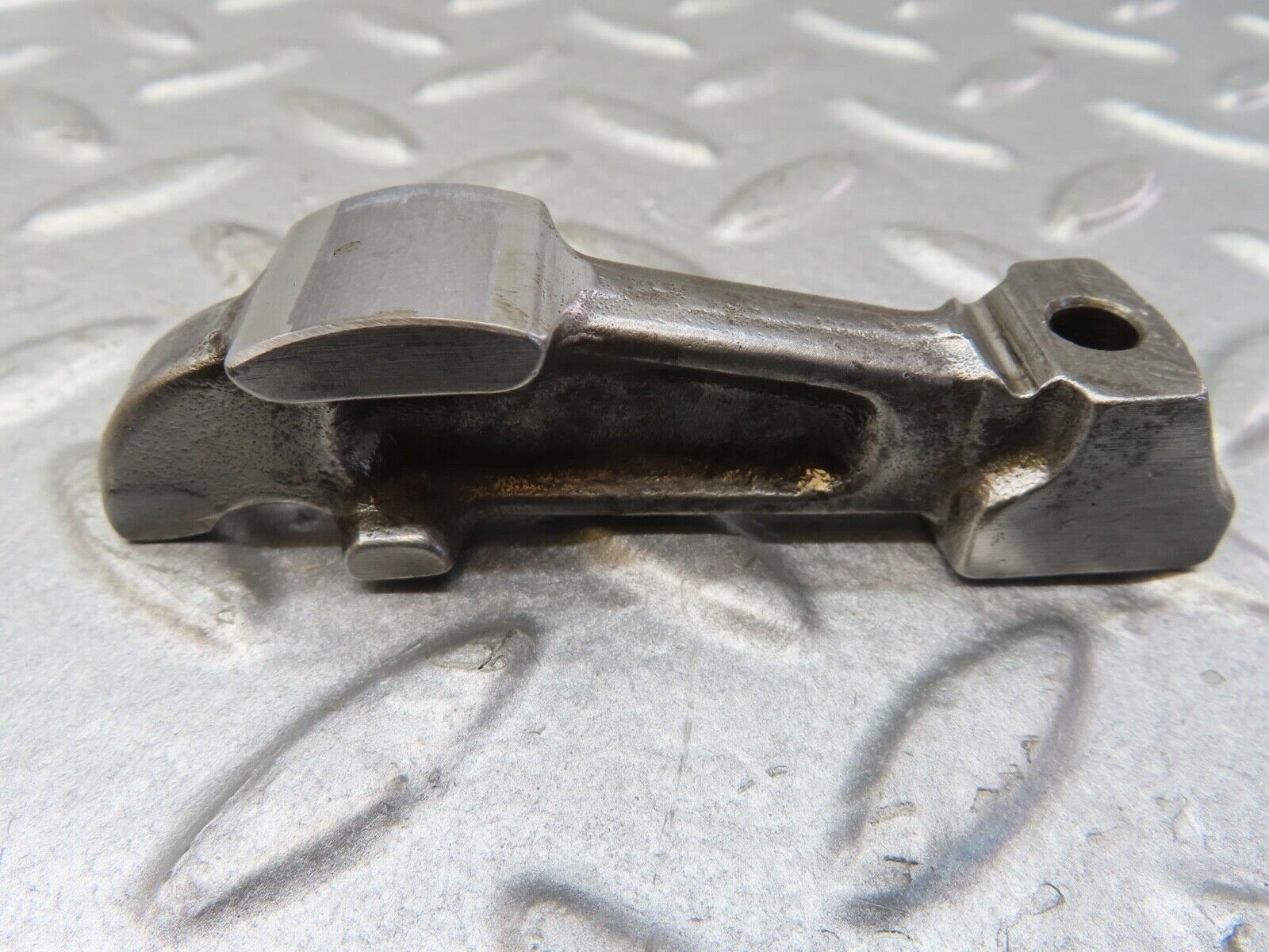 13380 Mercedes-Benz W111 230S Valve Rocker Arm With Retaining Spring