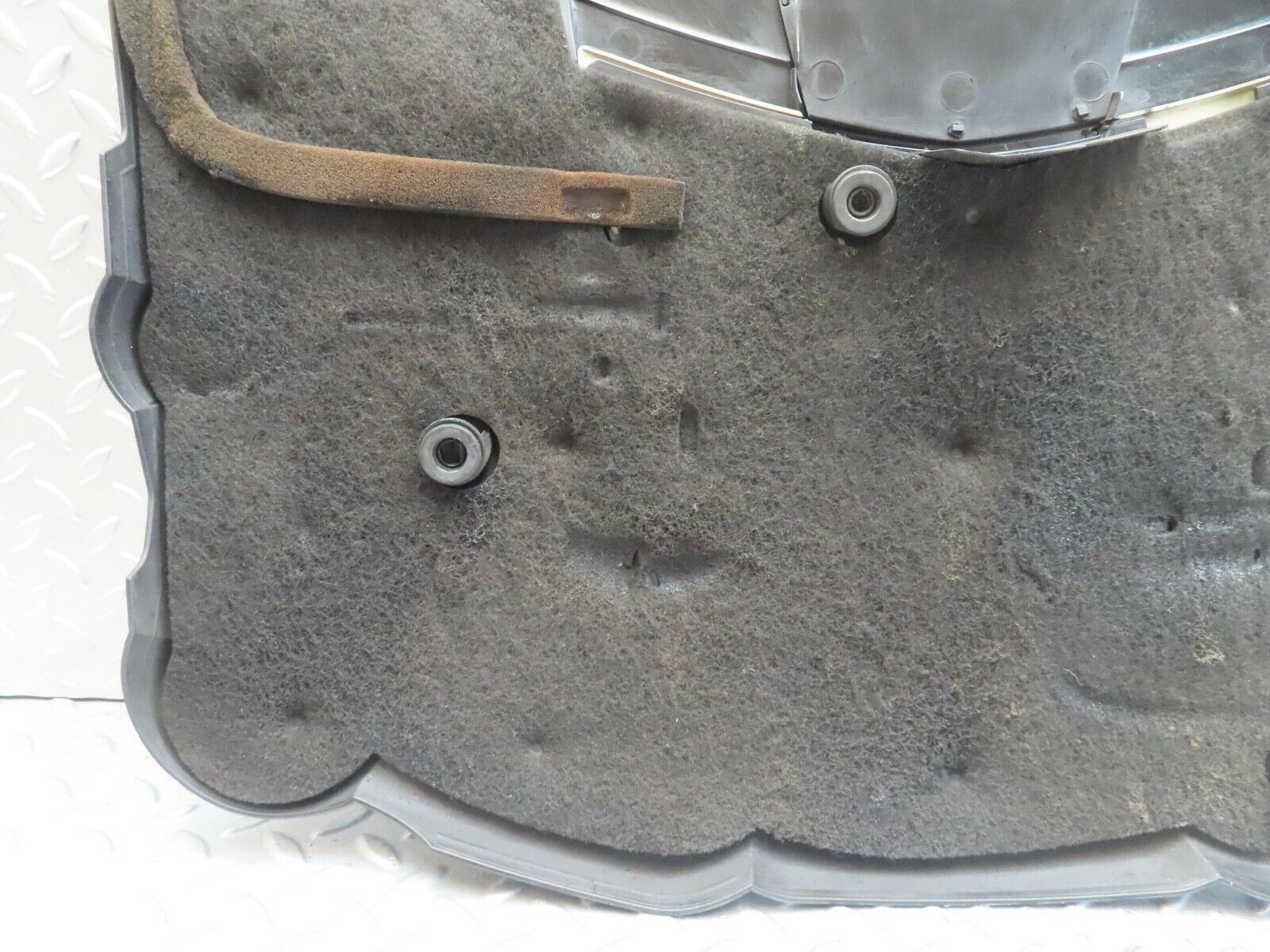 11297 Mercedes-Benz W221 S320 Engine Cover 6420100167