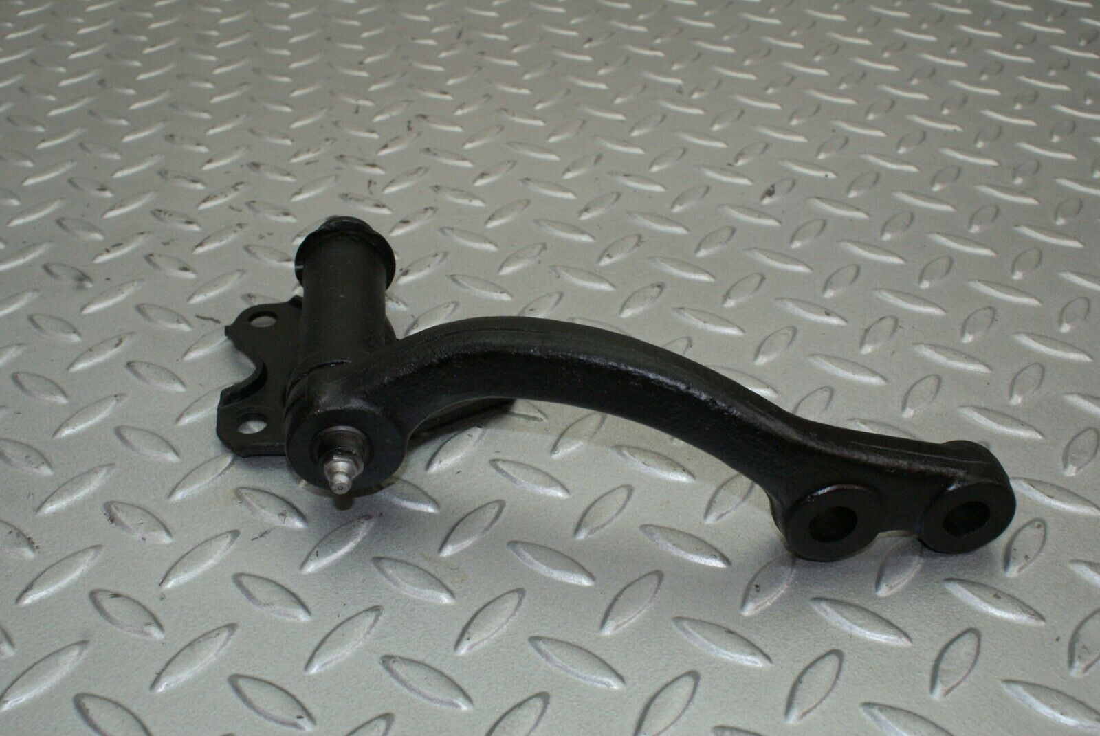 2599 Mercedes-Benz W116 350SE Steering Arm Intermediate