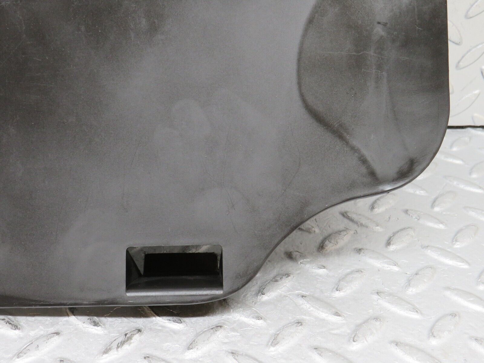 36453 Mercedes-Benz W201 190E 2.0L Front Left Floor Cable Channel Cover 2016841137