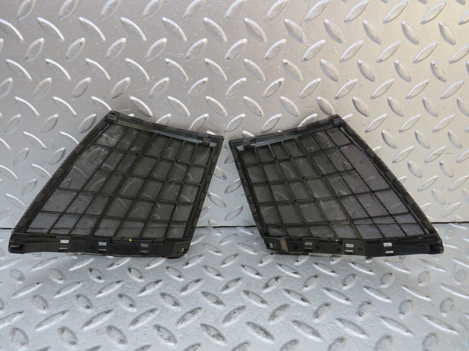 29093 Mercedes-Benz C124 320CE Dashboard Speaker Cover Pair 1246802139