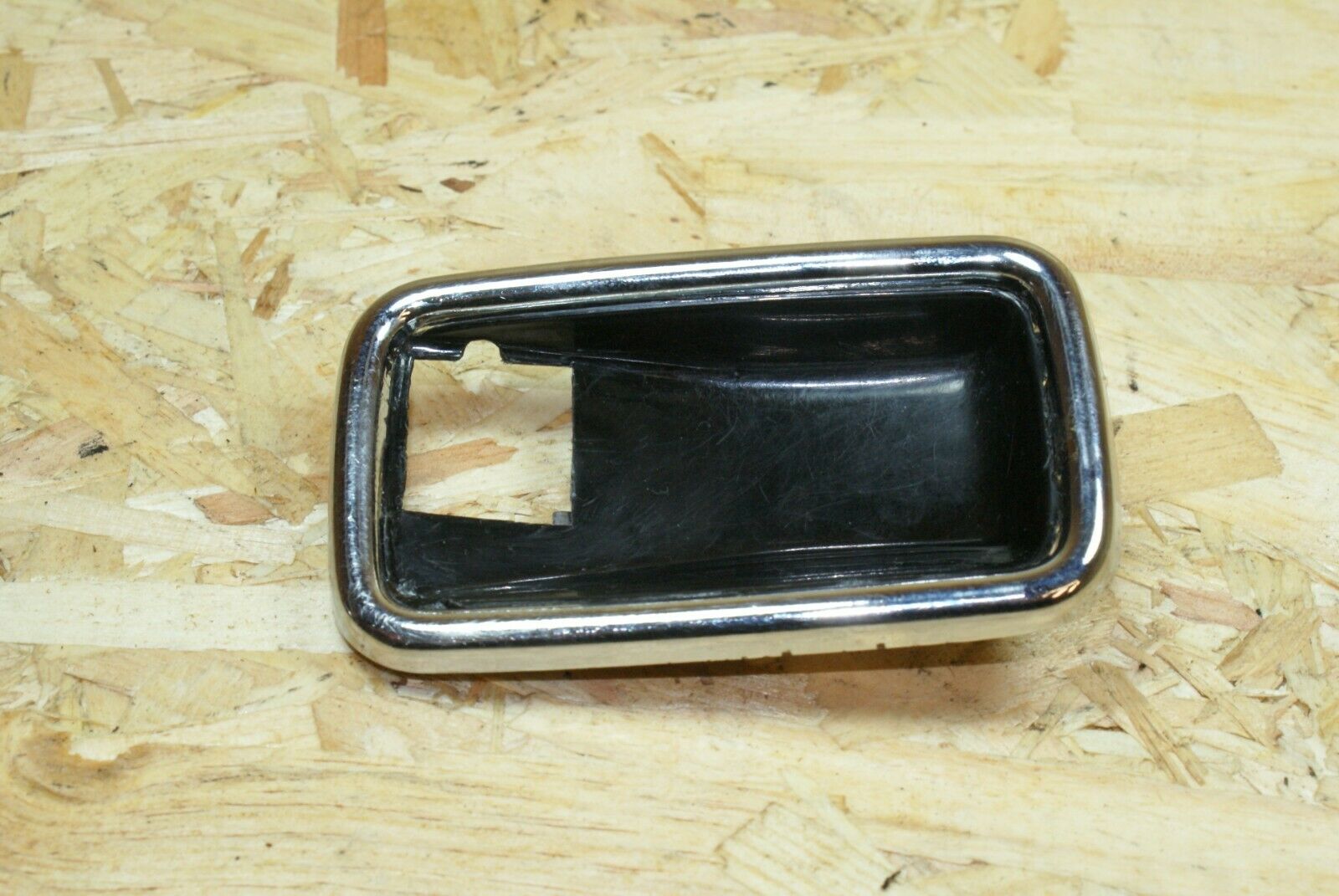 2255 Mercedes-Benz W123 280E Chrome Frame For Door Opener Right 1087660611