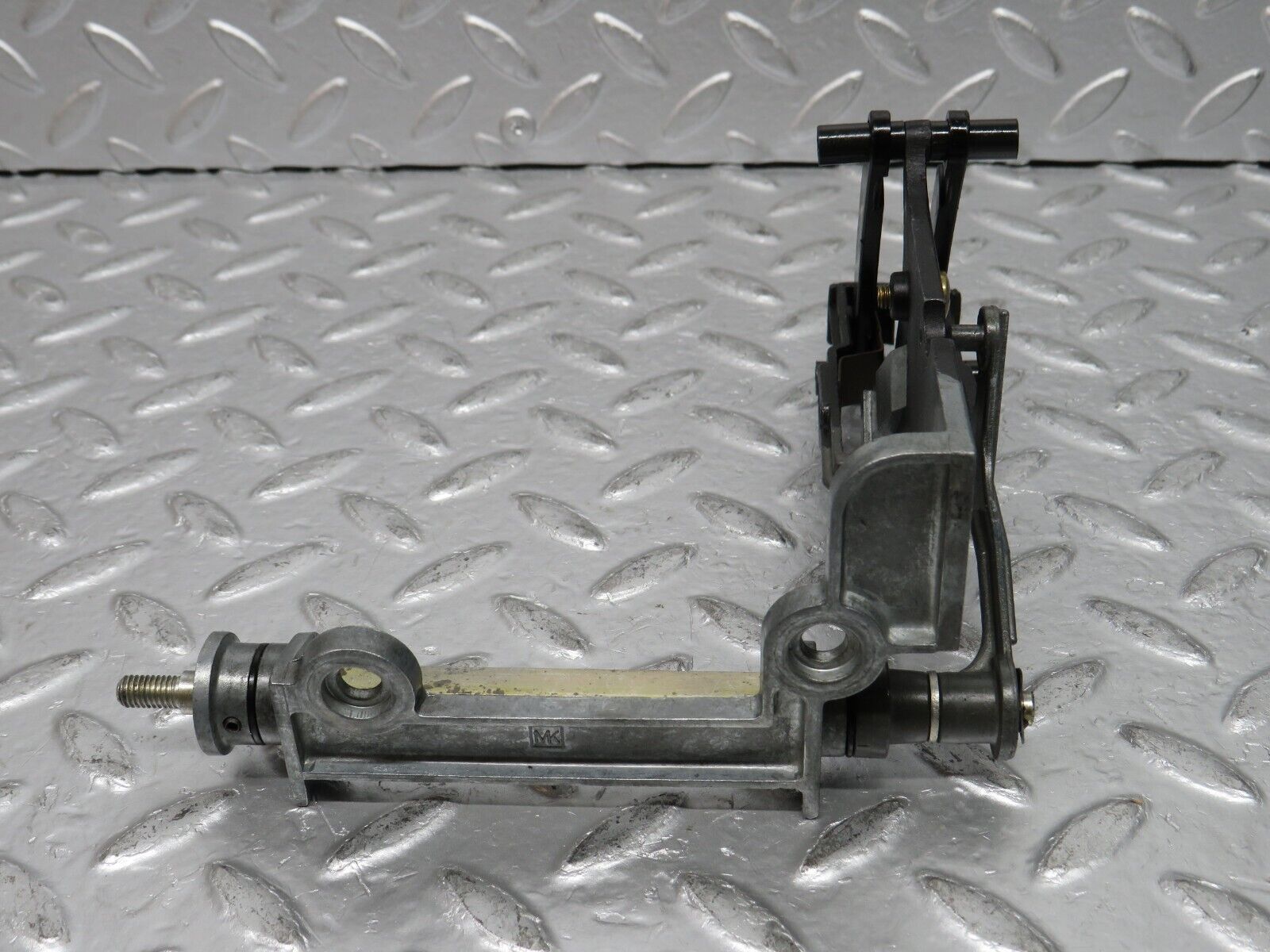 32277 Mercedes-Benz C107 350SLC Coupe Coupe Heater Control Mechanism