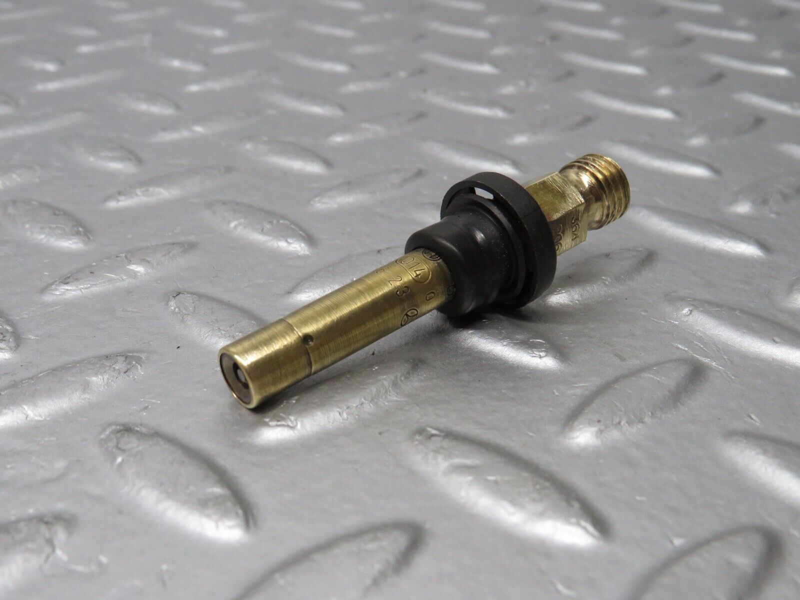 38902 Mercedes-Benz W201 190E 2.6L Fuel Injector Bosch 0000785623 0437502047