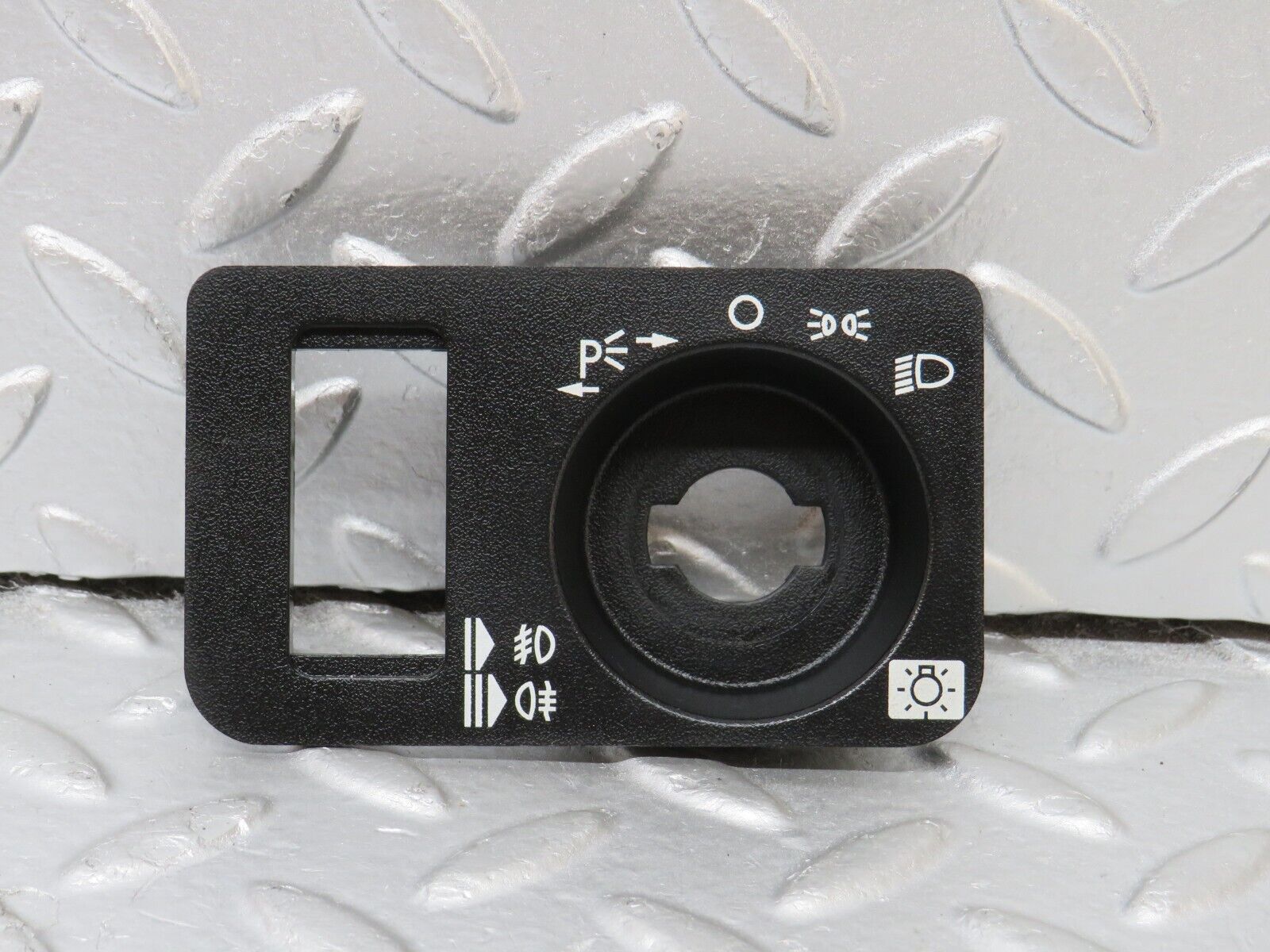 33878 Mercedes-Benz W201 190E 2.0L Headlight Switch Surround 2016890280