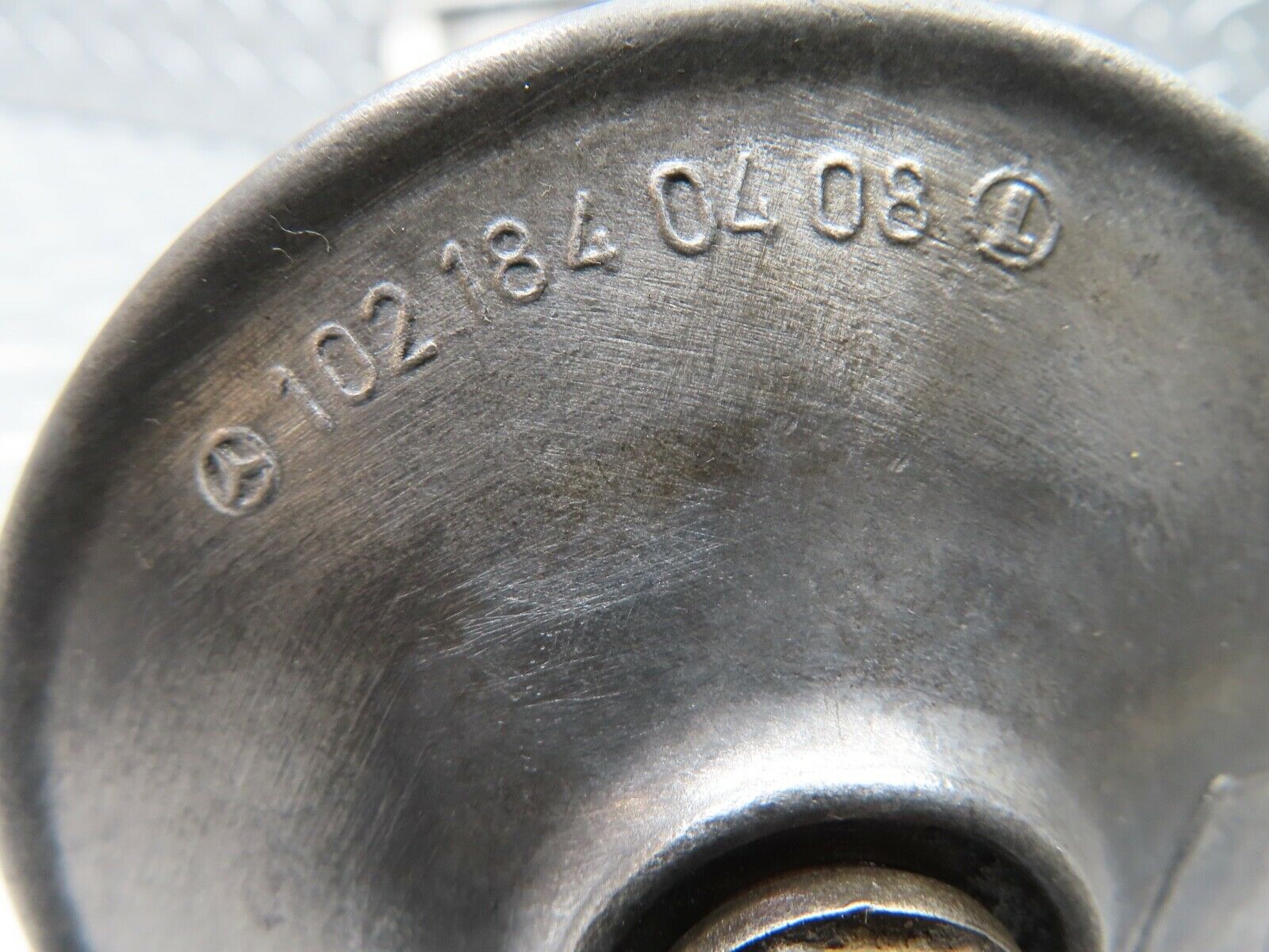 21357 Mercedes-Benz W123 230E Oil Filter Housing 1021800711