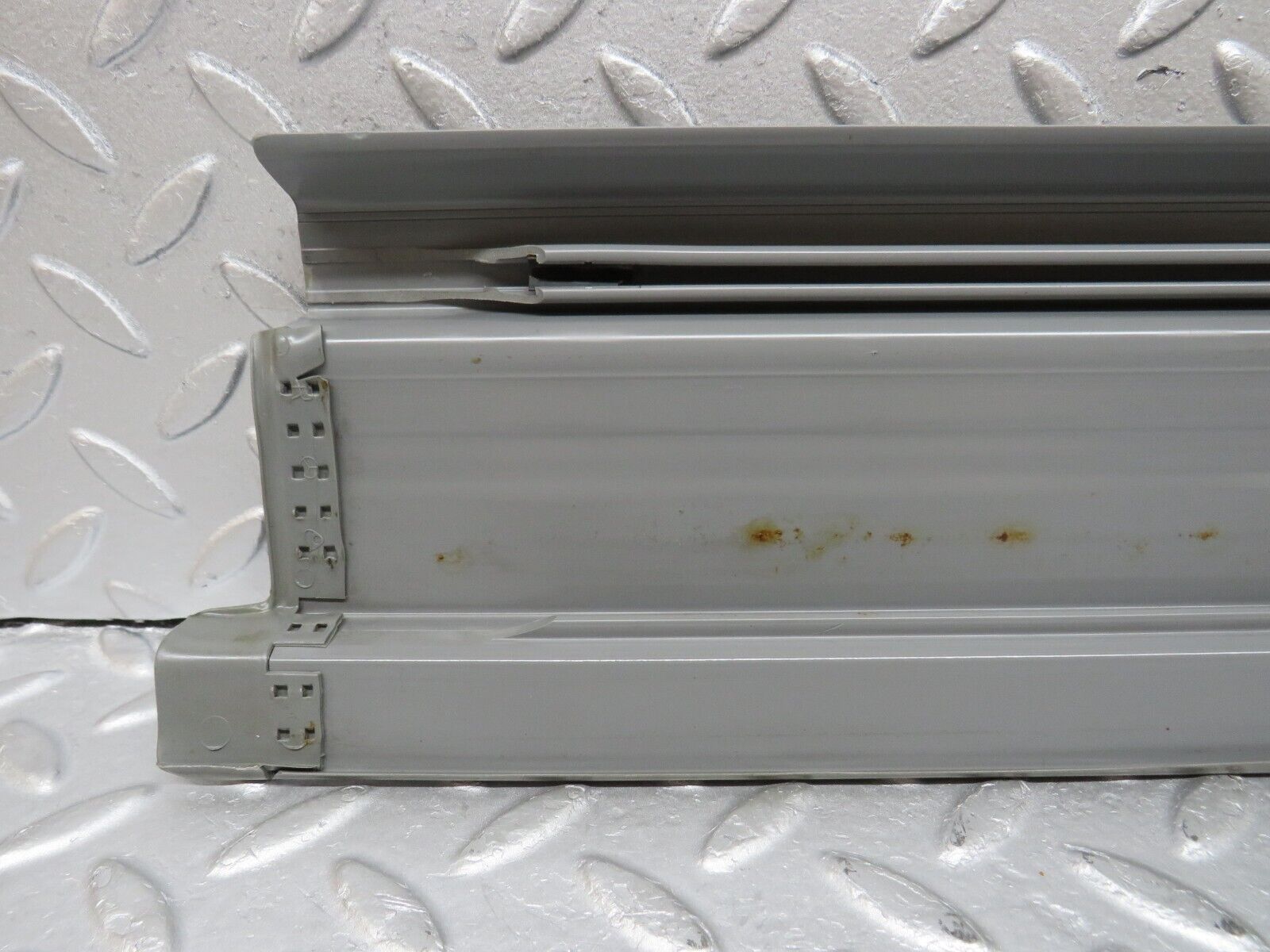 35992 Mercedes-Benz W126 420SE Rear Left Door Sill Trim Grey