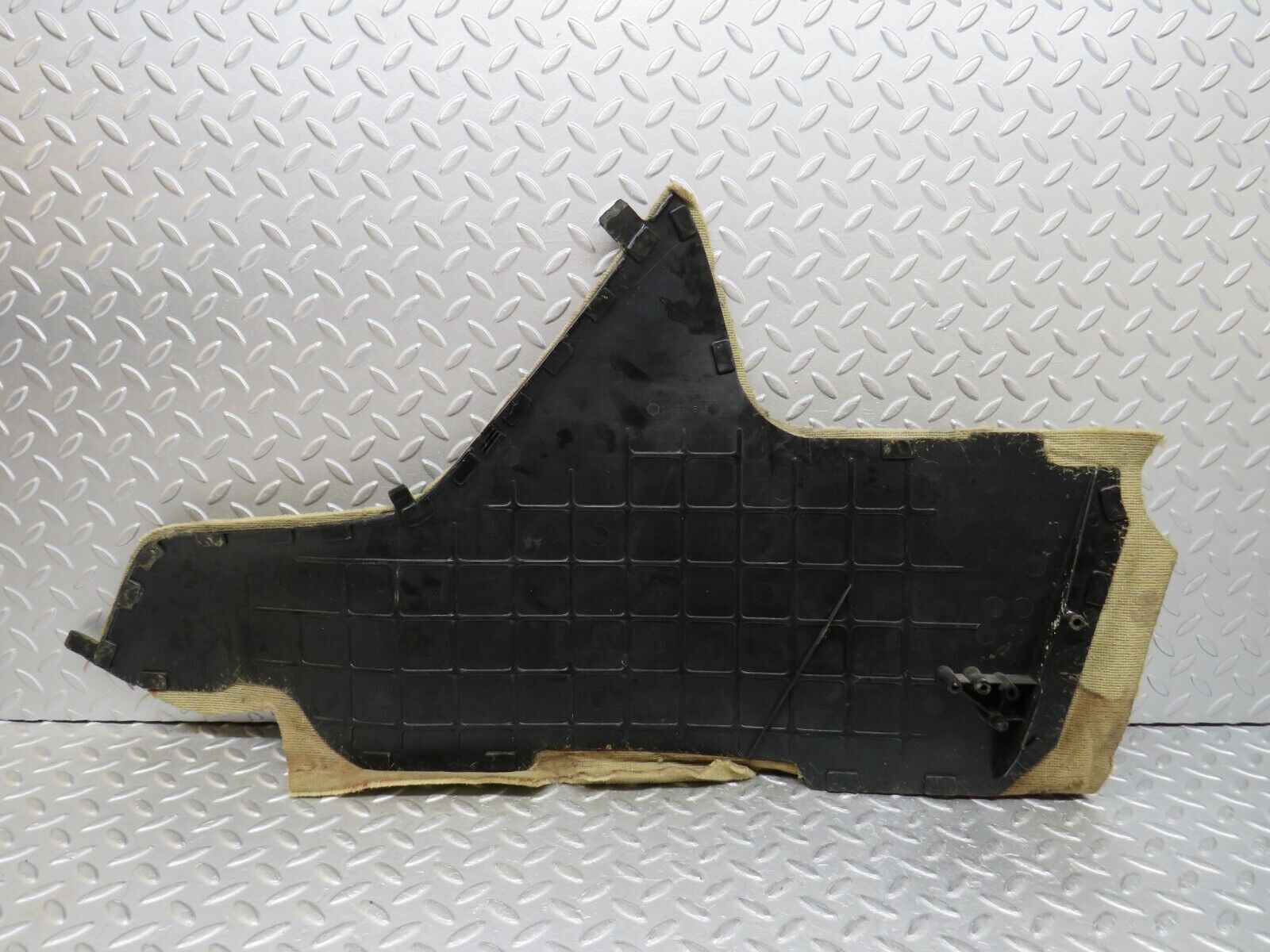 37075 Mercedes-Benz C126 420SEC Coupe Centre Console Carpet Left 1266831525