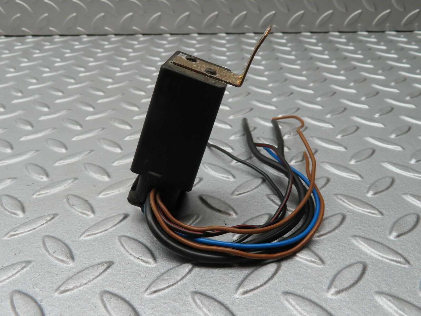 4191 Mercedes-Benz S123 200T Wagon Rear Heated Window Relay 1078200010