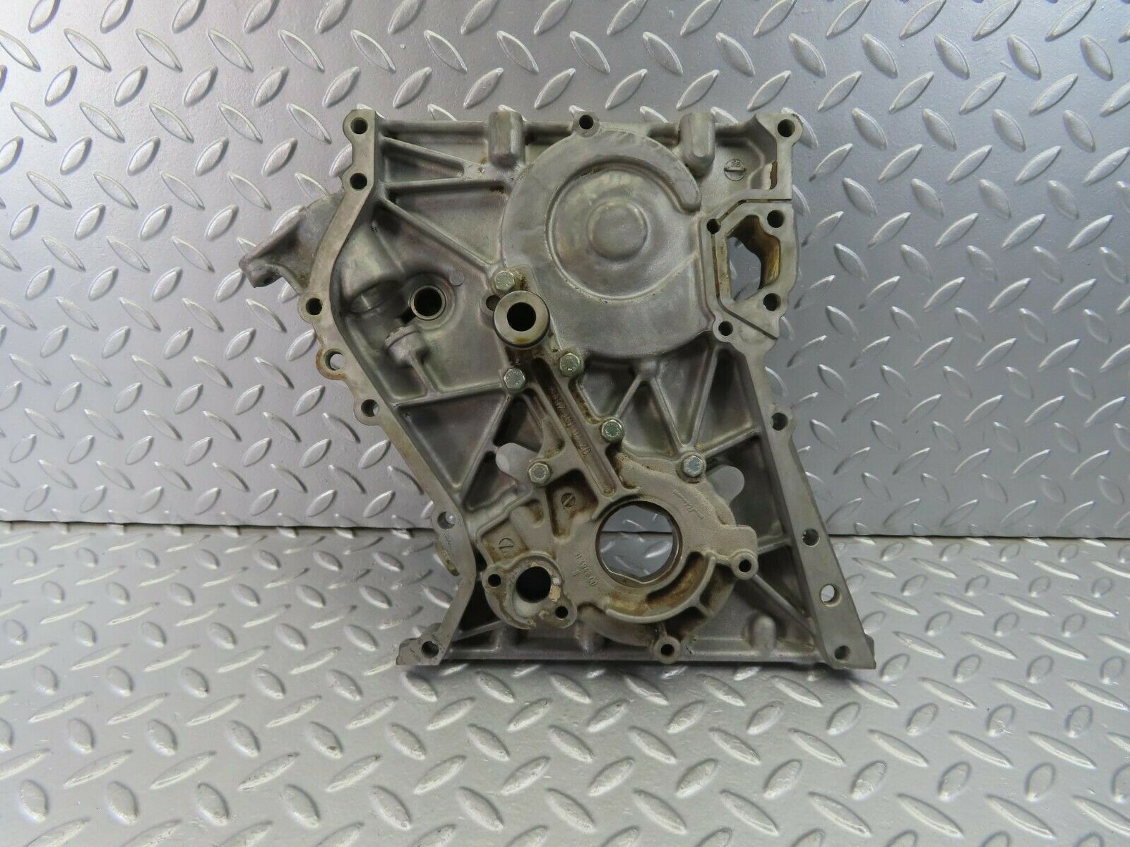 10138 Mercedes-Benz C123 230CE Coupe Engine Timing - Oil Pump Cover 1020150001