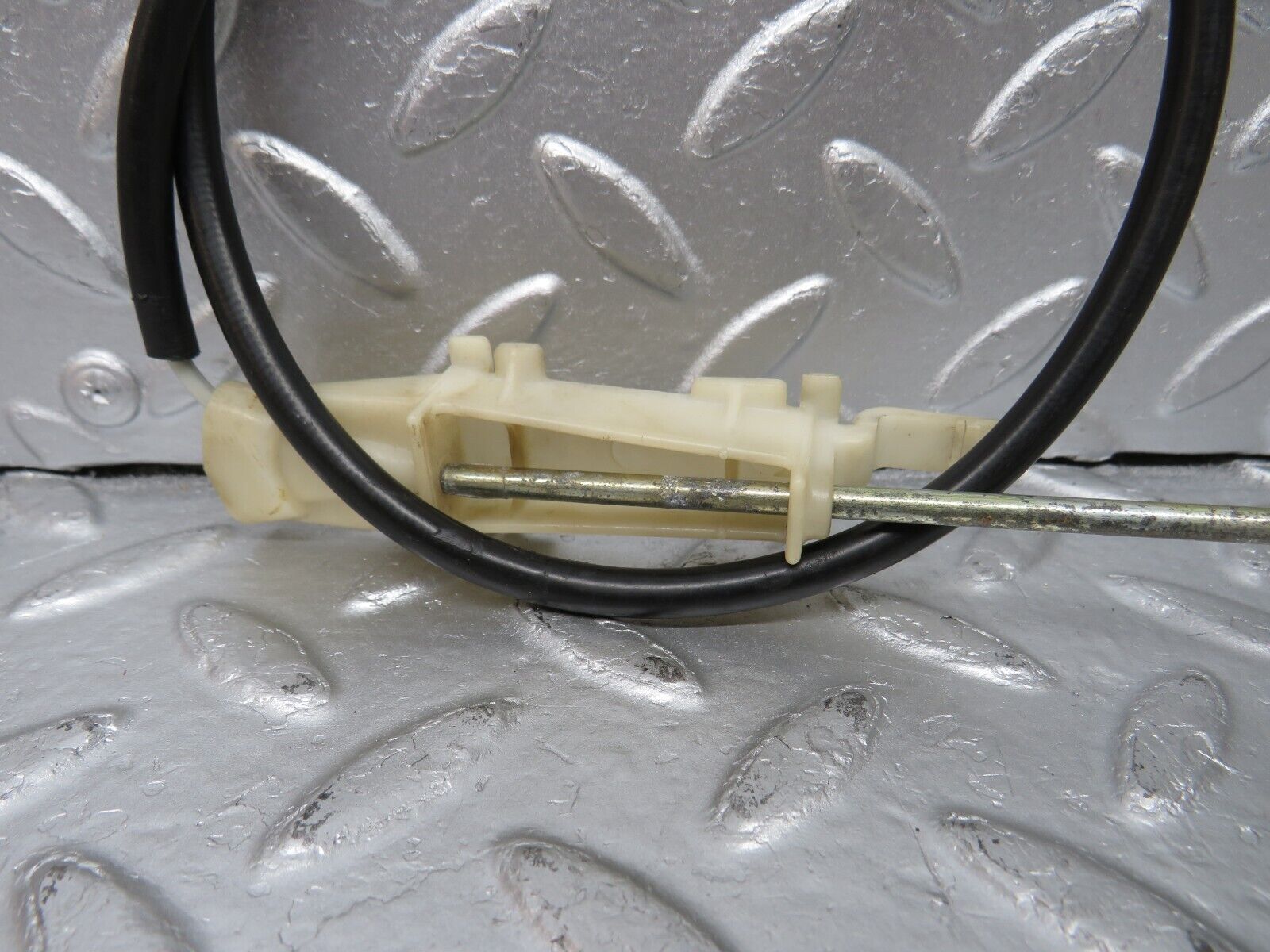 34377 Mercedes-Benz C126 380SEC Coupe Door Lock Cable