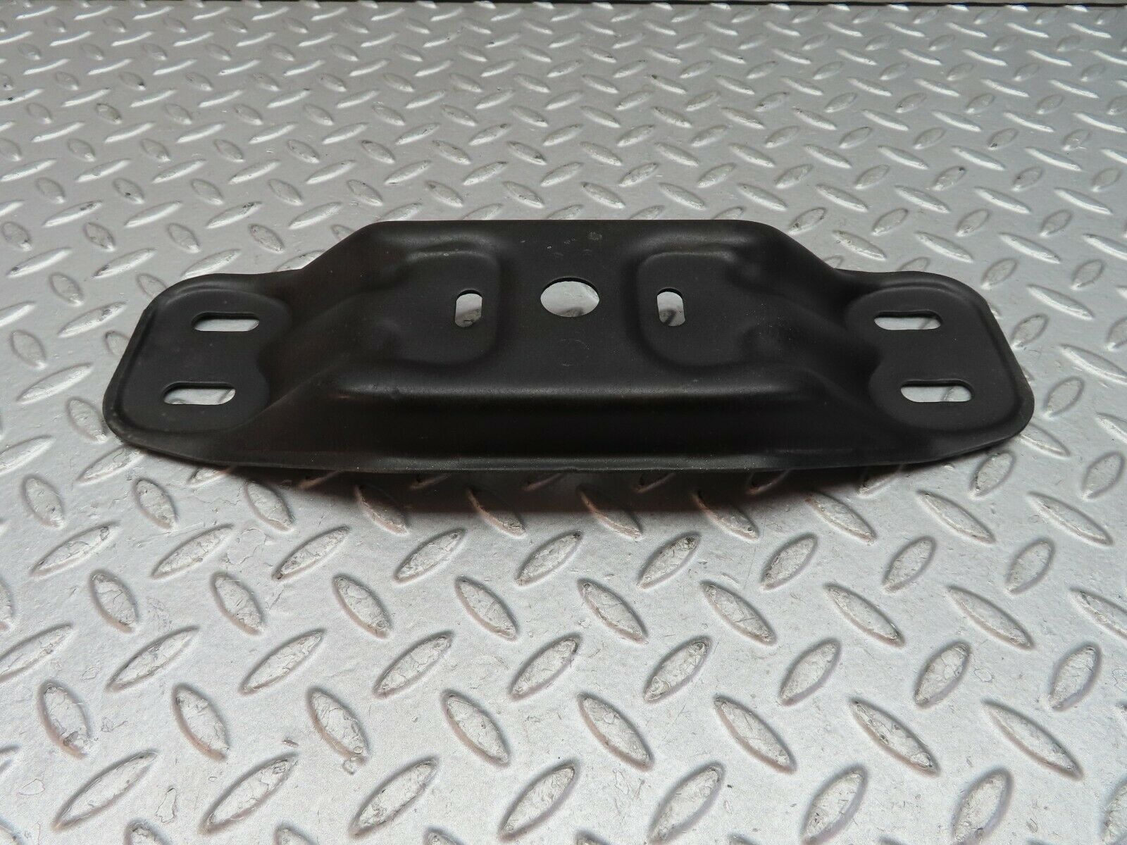 9574 Mercedes-Benz C124 300CE Coupe Gearbox Mount Bracket