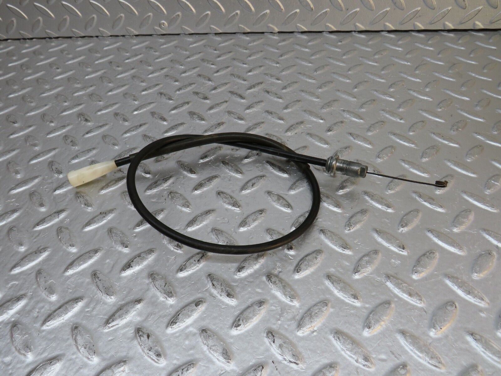 0456 Mercedes-Benz W123 230E Heater Control Cable