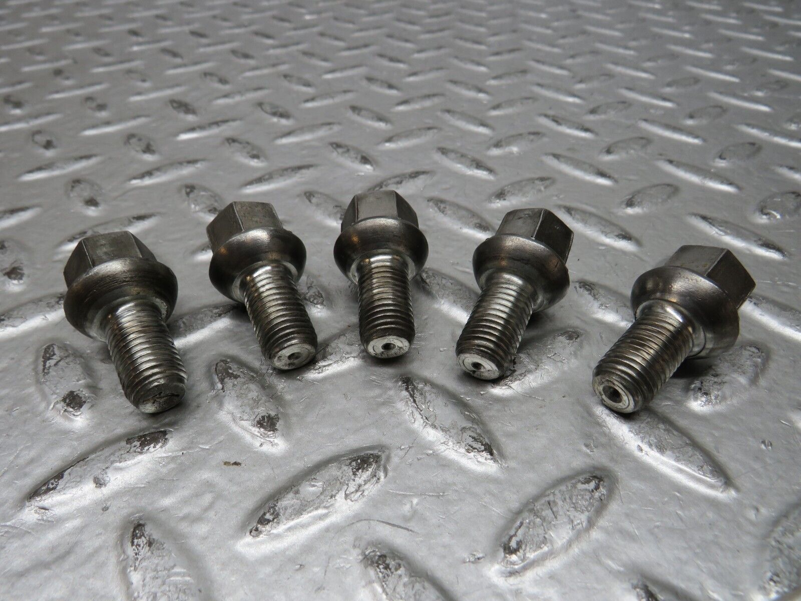 28886 Mercedes-Benz 5x Steel Wheel Lug Bolt M12x1.5