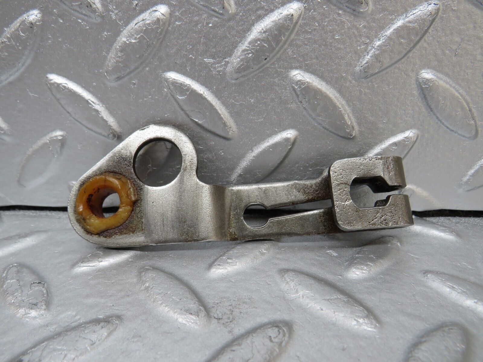 34571 Mercedes-Benz C126 380SEC Automatic Gearbox Linkage Bracket 722.310