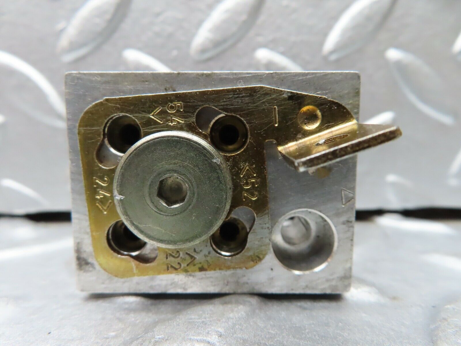 20124 Mercedes-Benz R129 300SL Coupe Soft Top Hydraulic Valve