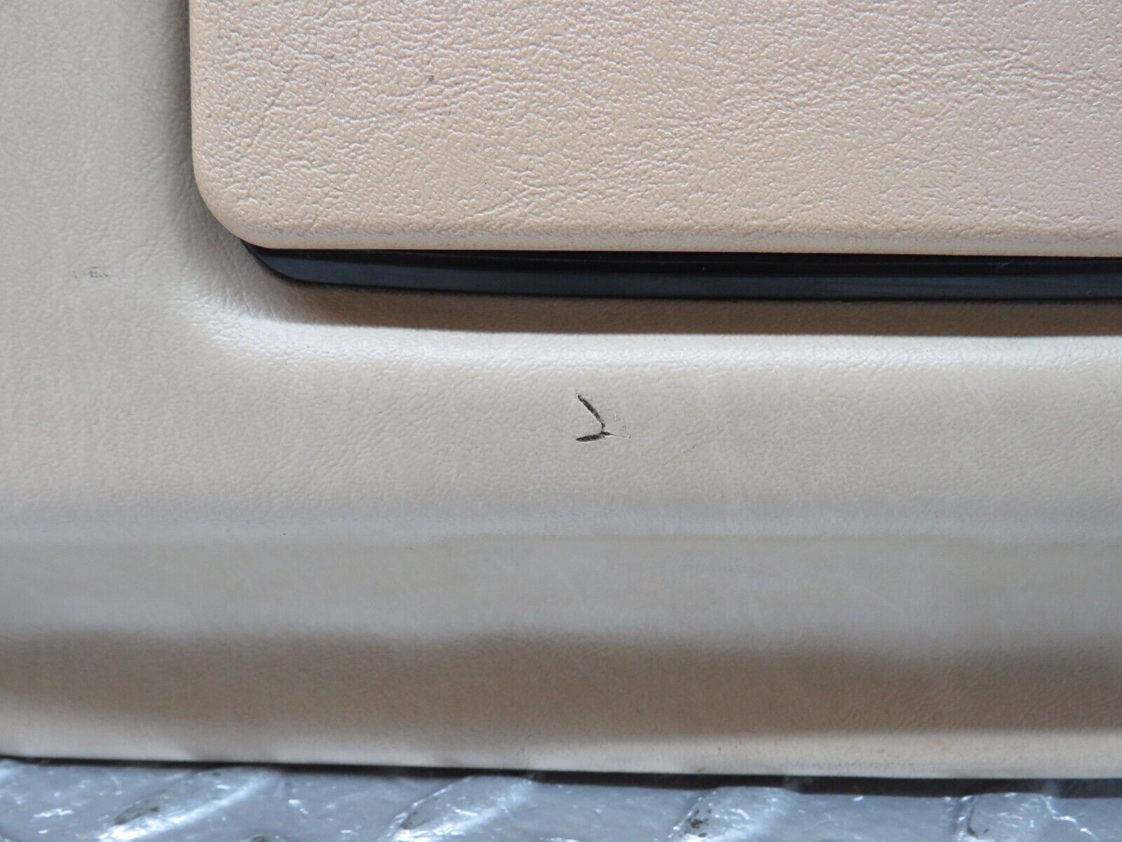 33924 Mercedes-Benz W124 260E Rear Left Door Card 1247370170