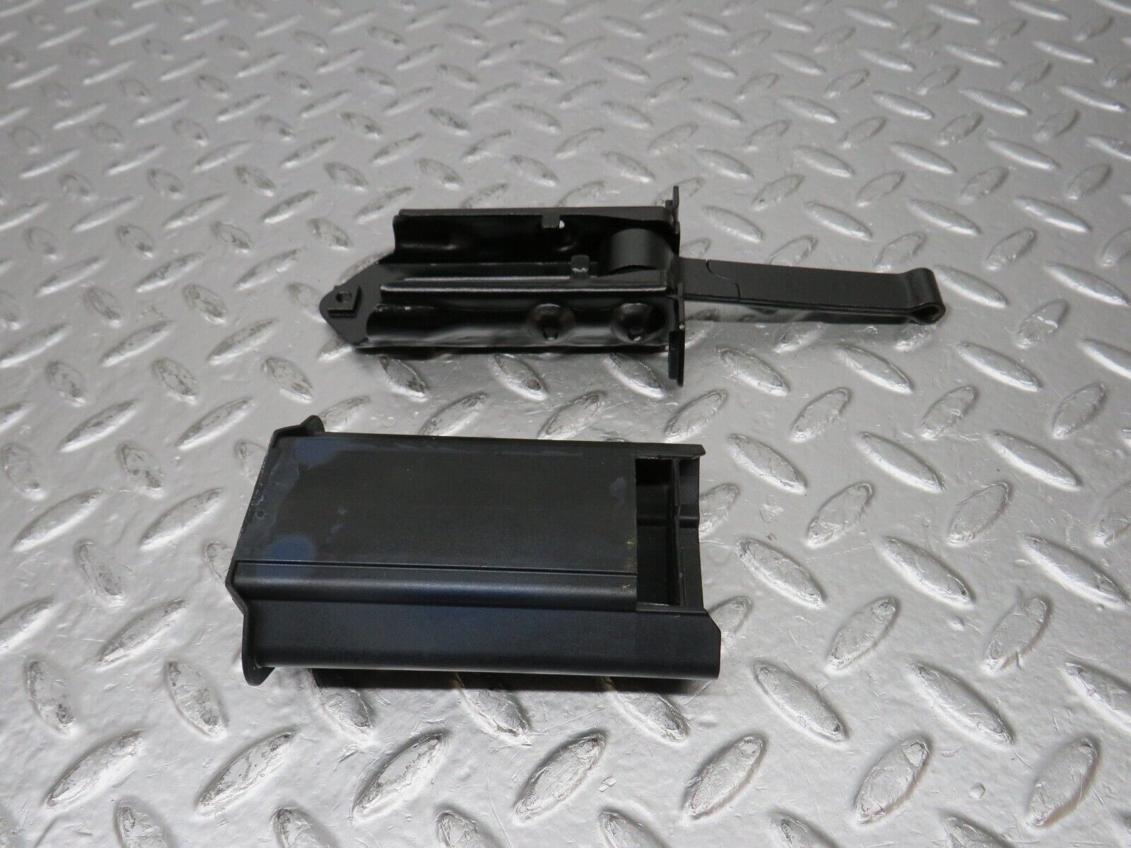 31530 Mercedes-Benz S124 220TE Wagon Door Safety Check Strap