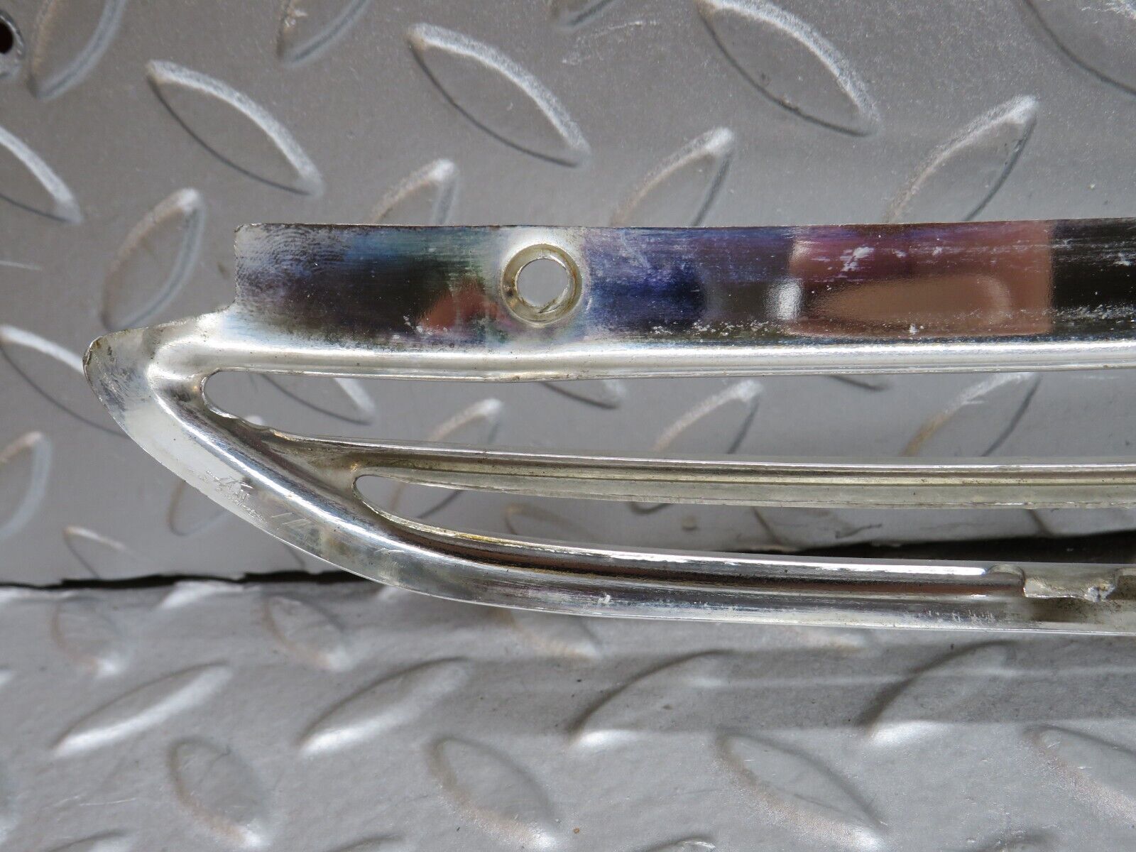 37373 Mercedes-Benz W109 300SEL Air Intake Chrome Grill