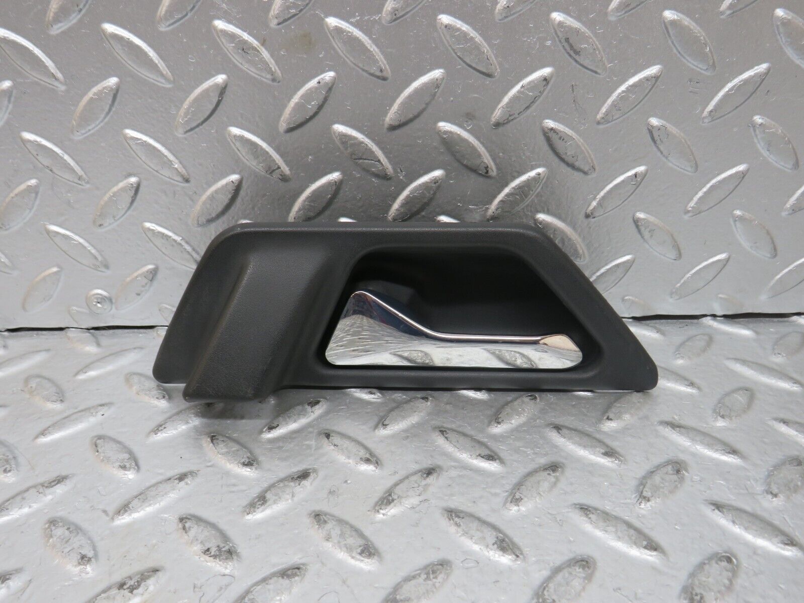 27517 Mercedes-Benz S124 300TE Front Left Interior Door Handle 1247600161