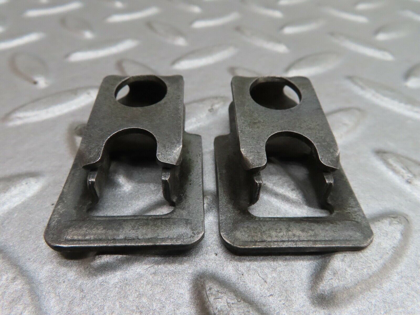 17507 Mercedes-Benz R129 300SL Coupe Fuel Injector Bracket Holder