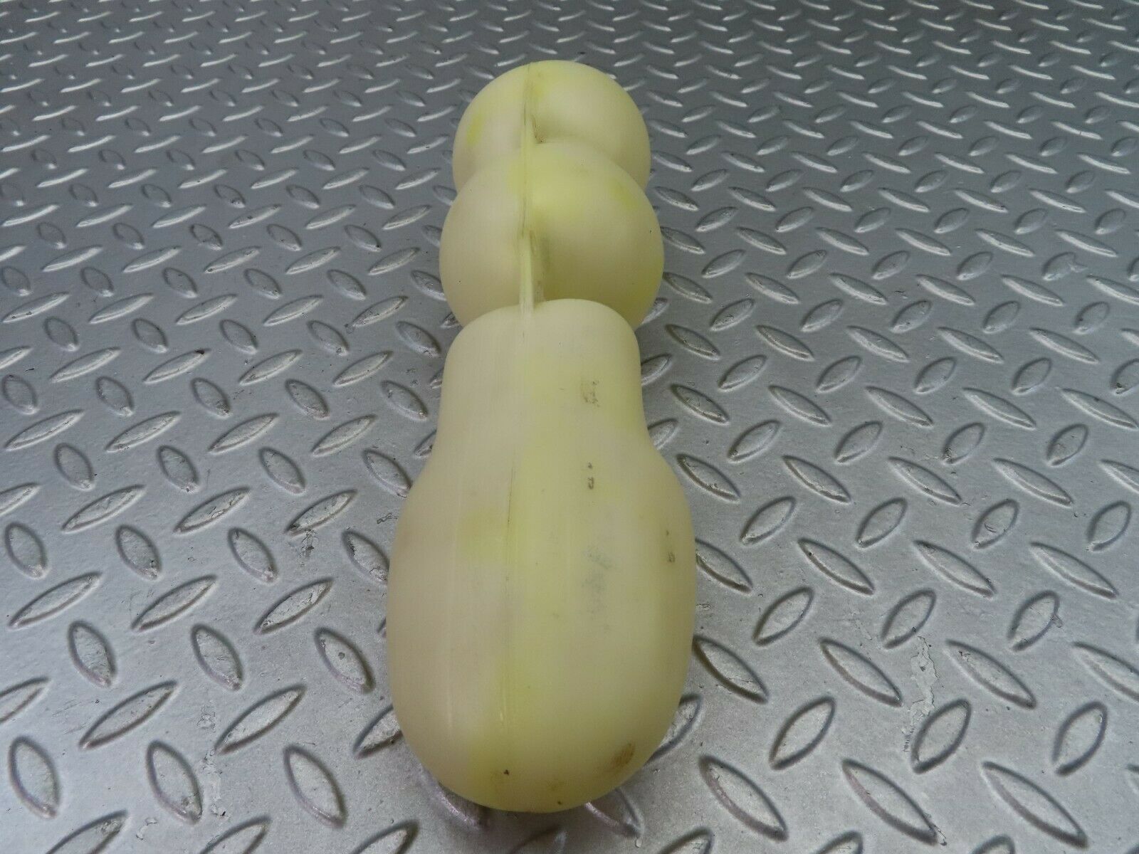 7433 Mercedes-Benz W116 450SE Vacuum Reservoir