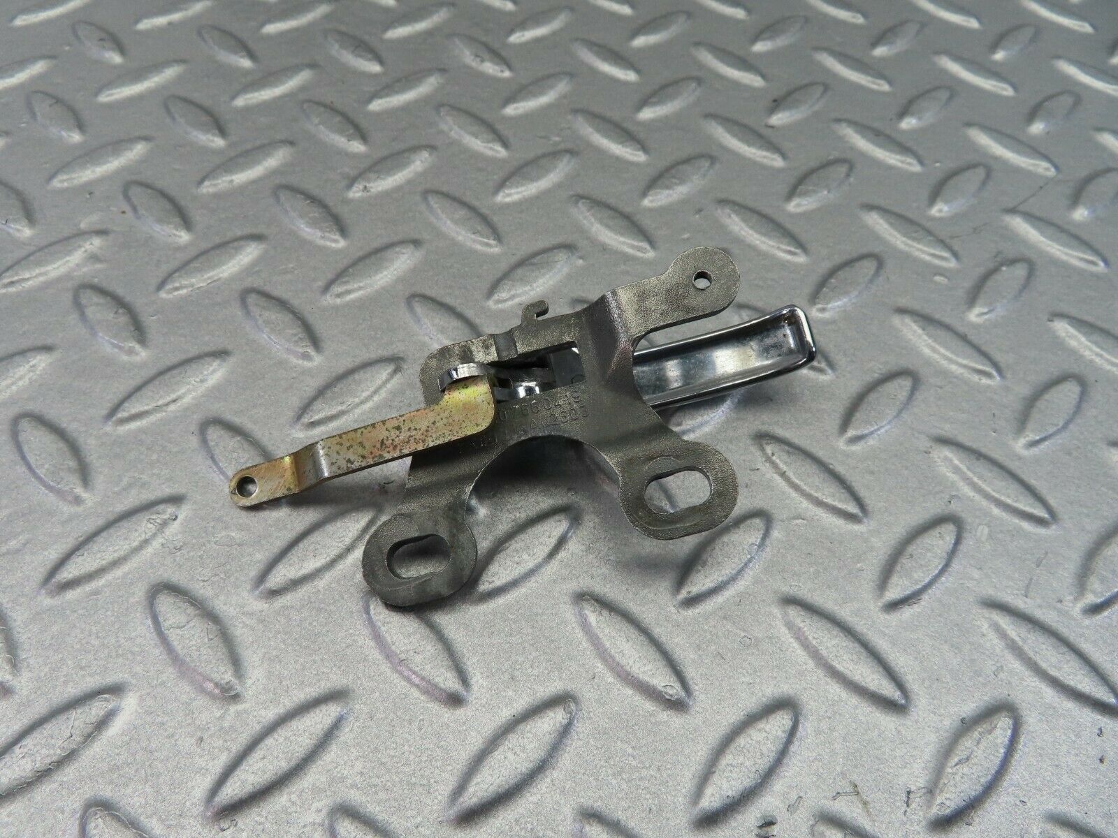 7848 Mercedes-Benz W115 220D Right Interior Door Handle Chrome 1107660419