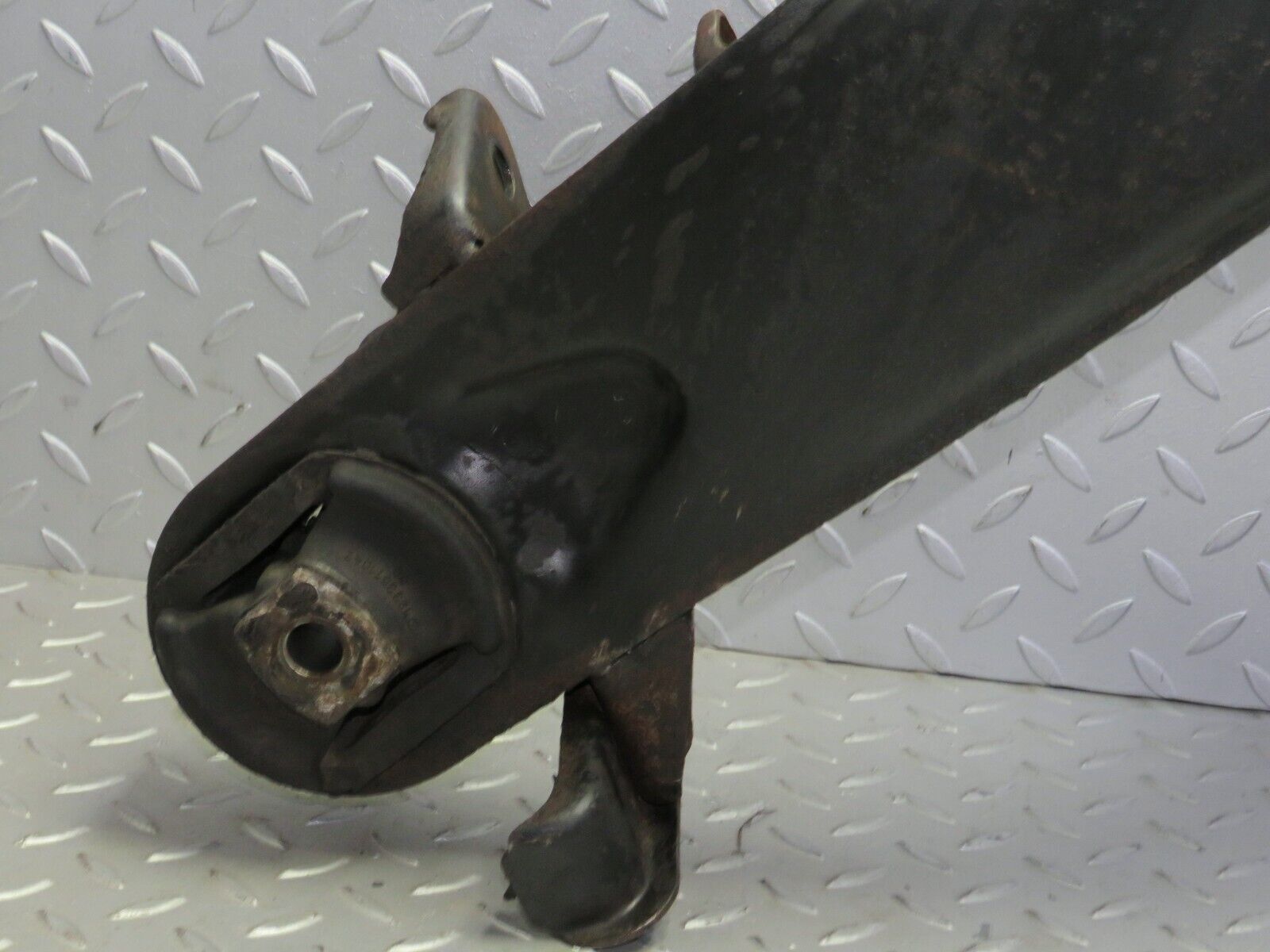 5523 Mercedes-Benz W114 280CE Coupe Rear Subframe Axle Carrier