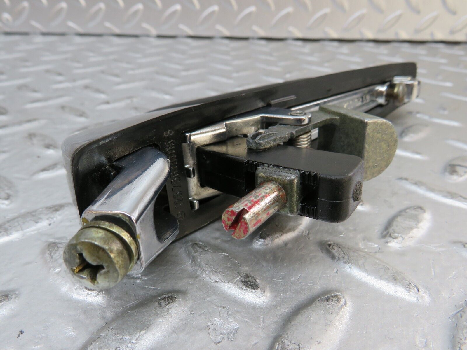 27054 Mercedes-Benz W123 280E Rear Exterior Door Handle 1237600359