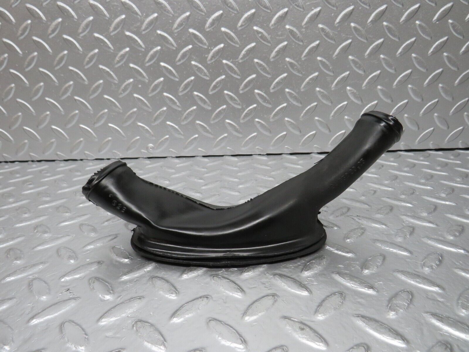 30413 Mercedes-Benz W124 230E Heater Water Drain 1248320025