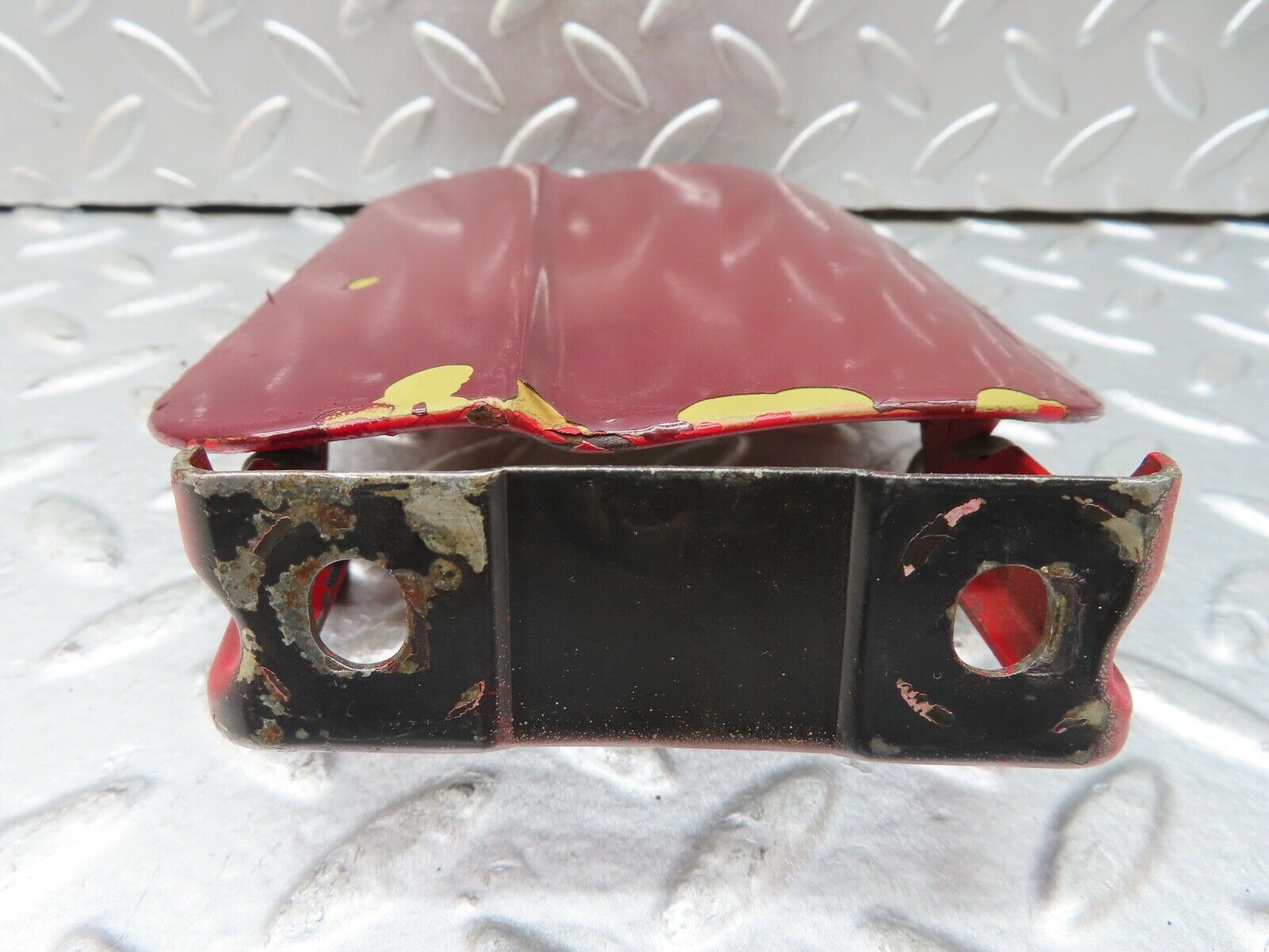 19176 Mercedes-Benz W123 300D Fuel Tank Flap Cap 1235840039