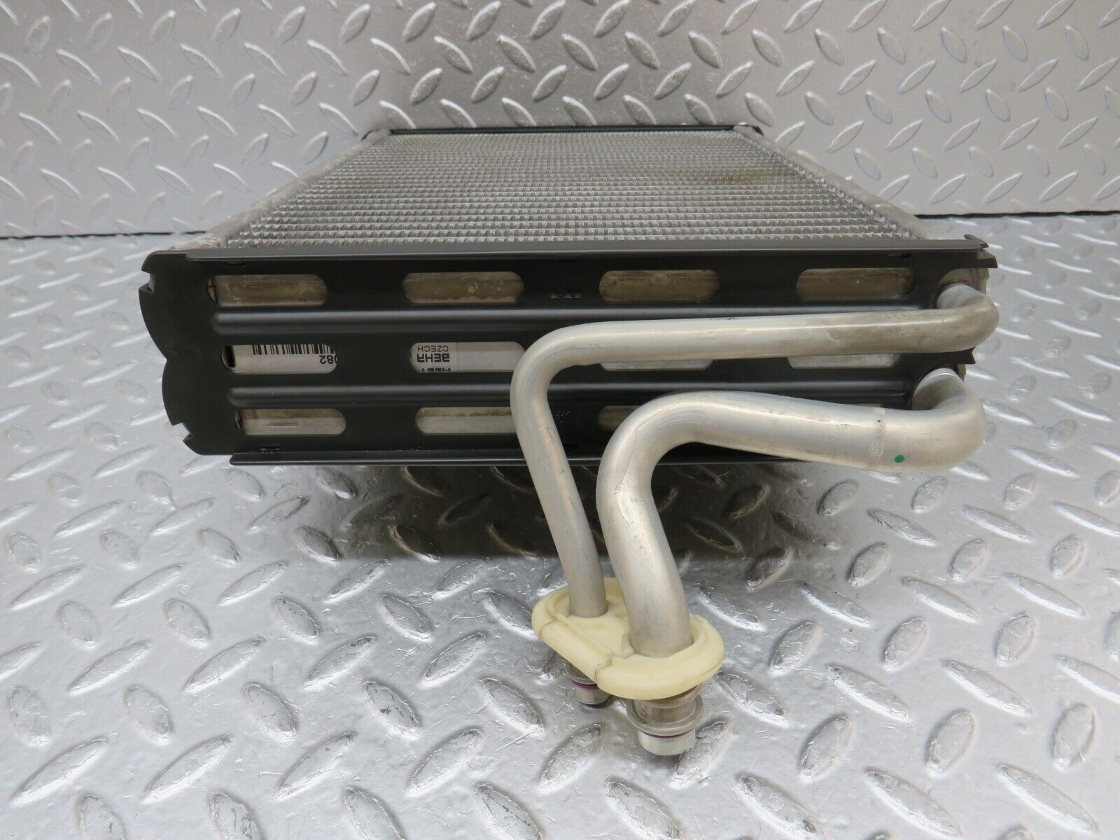 35233 Mercedes-Benz W221 Air Conditioning Radiator Behr 2218300158