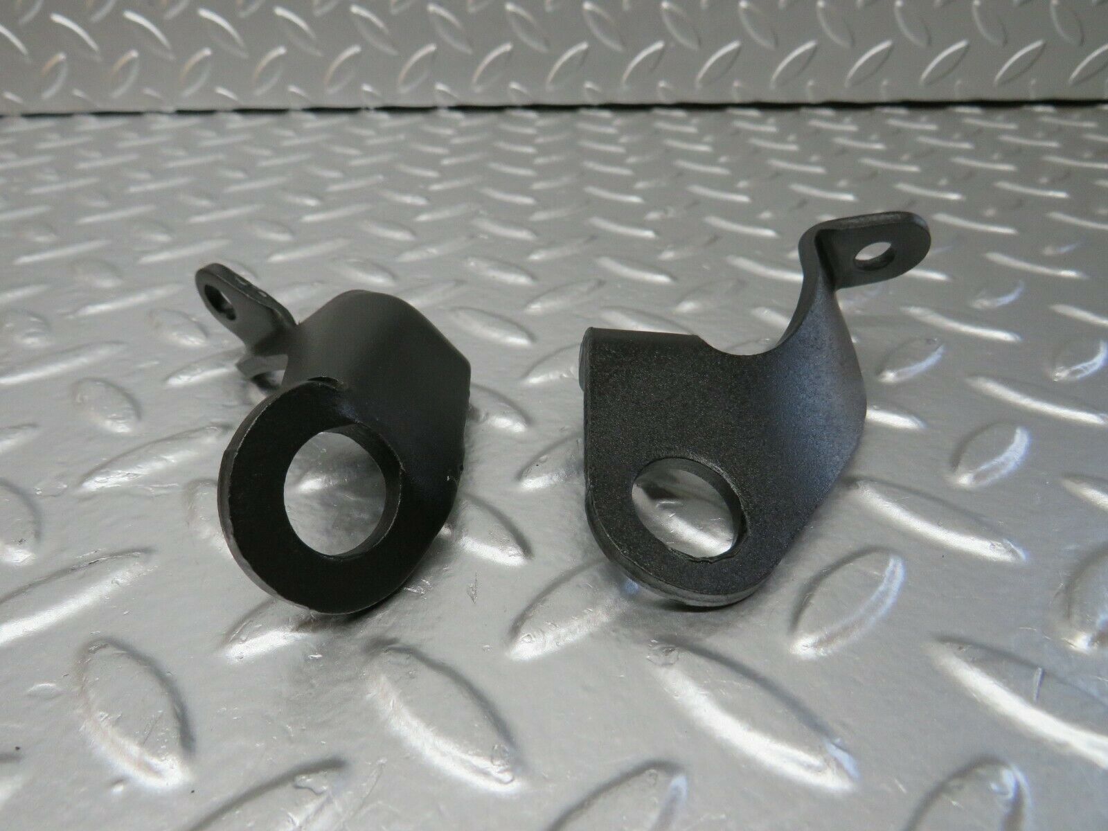 23907 Mercedes-Benz C107 450SLC Coupe Engine Lifting Eyes Hooks