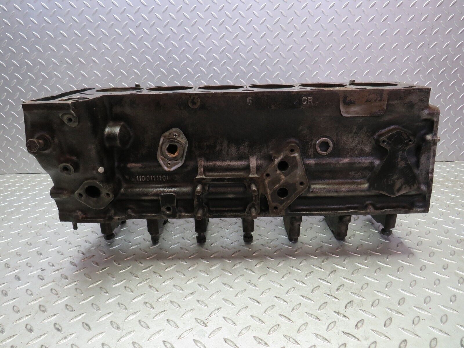 28170 Mercedes-Benz W123 280E Engine Block 1100111101 M110.984