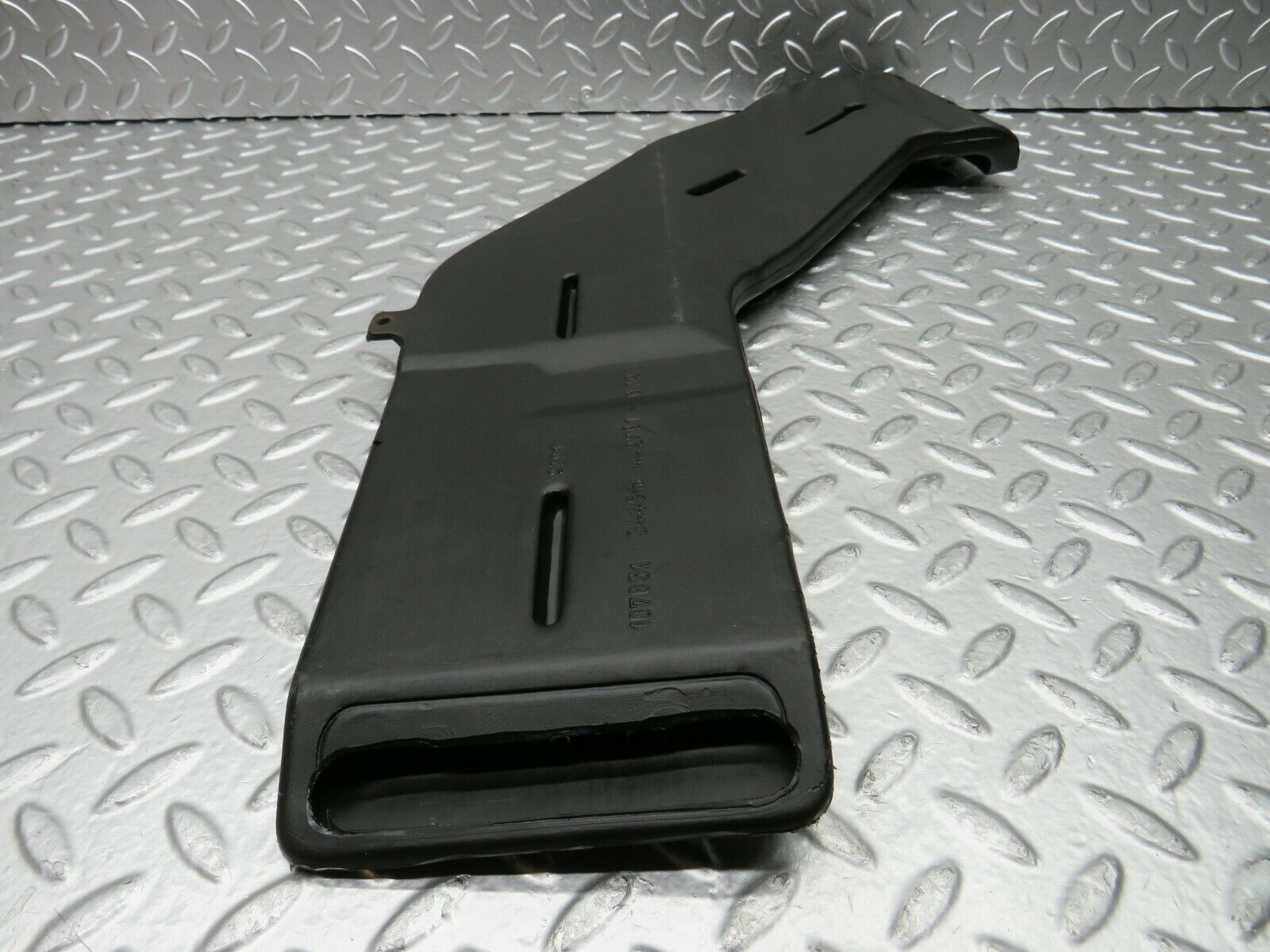 22689 Mercedes-Benz C107 450SLC Coupe Air Duct Vent Right Side 1078310446