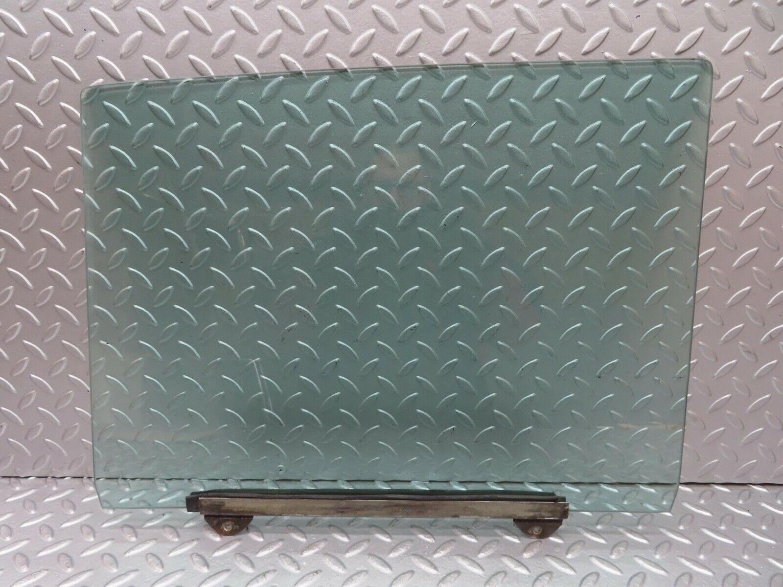 13078 Mercedes-Benz W111 220S Rear Left Door Window Glass