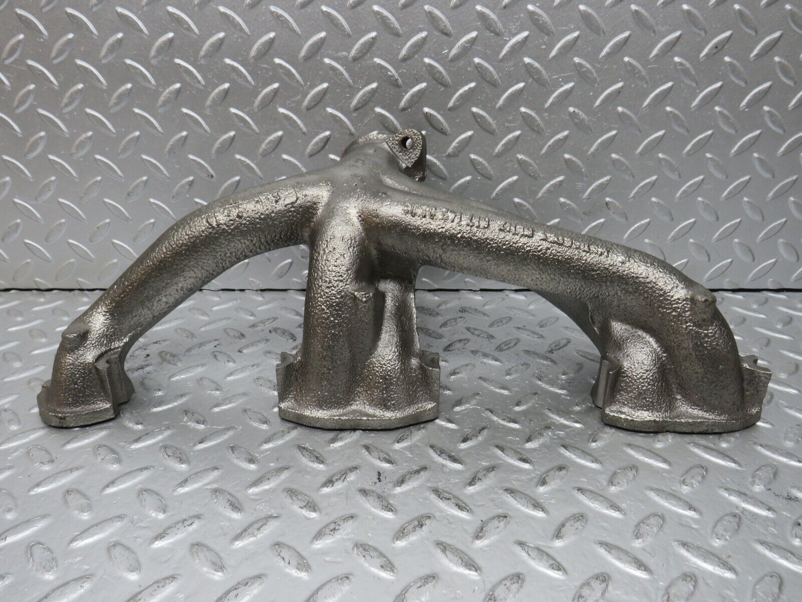 32884 Mercedes-Benz W123 300D Exhaust Manifold 6171420201