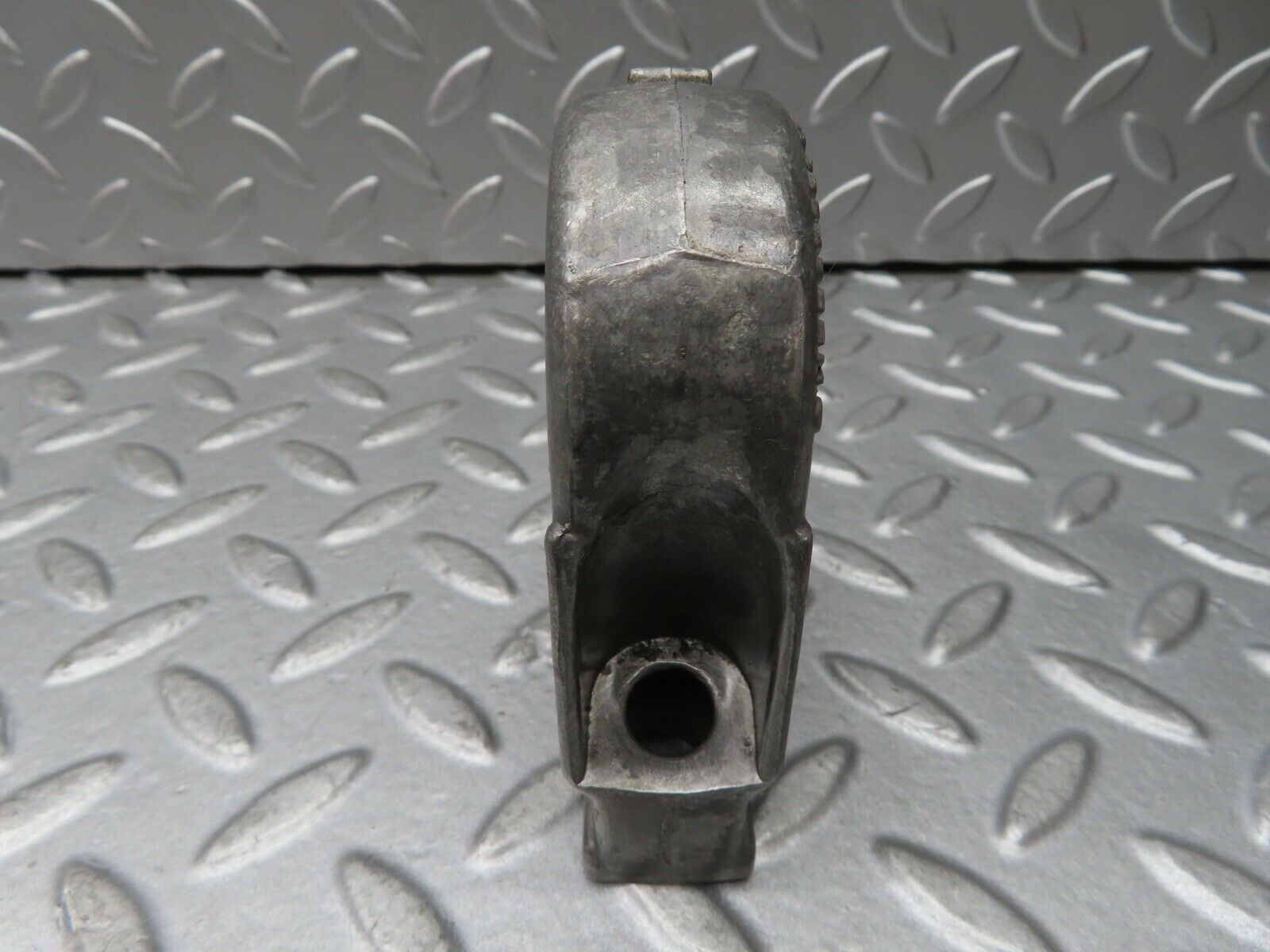 17724 Mercedes-Benz W116 450SEL Camshaft Tower Bearing 1160514312