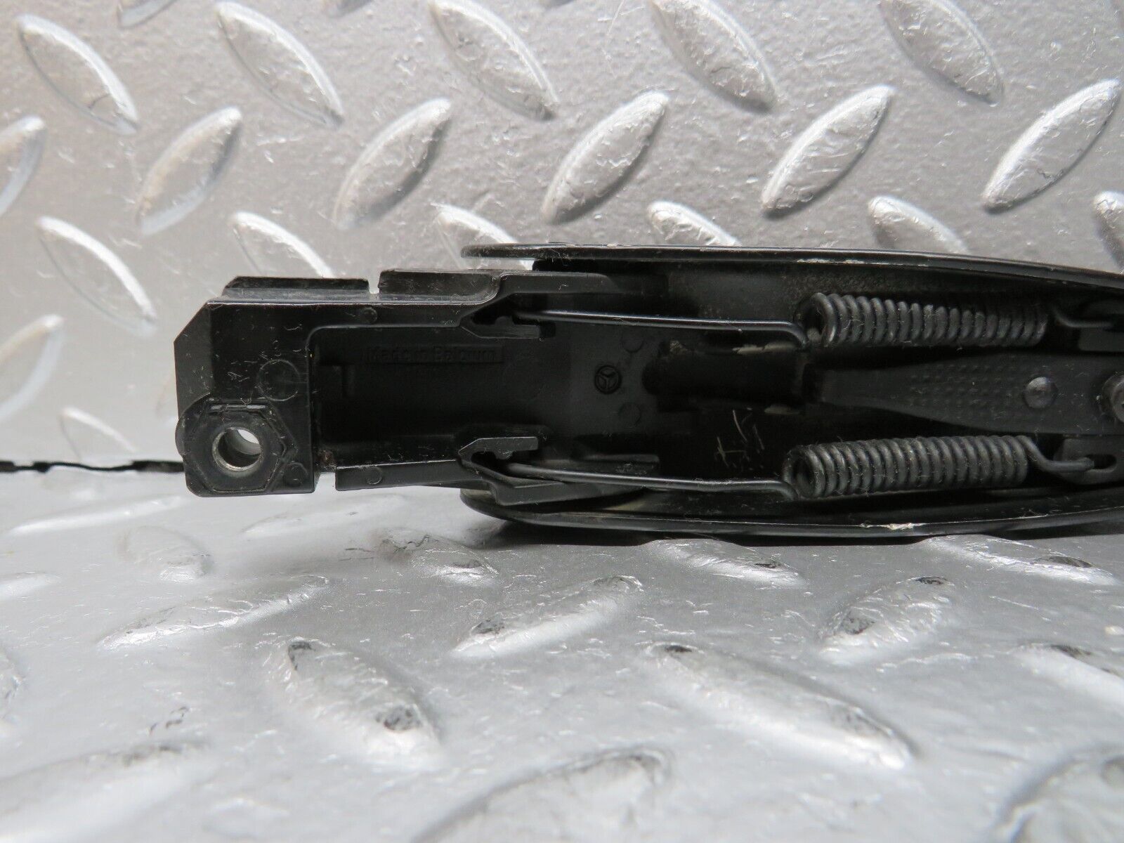 31495 Mercedes-Benz S124 220TE Wagon Wiper Arm Bosch