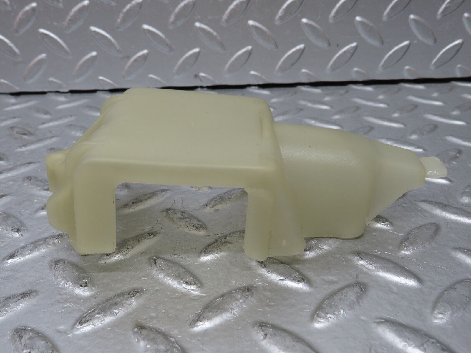 30284 Mercedes-Benz W124 230E Rear Door Lock Vacuum Actuator Cover 1248050590