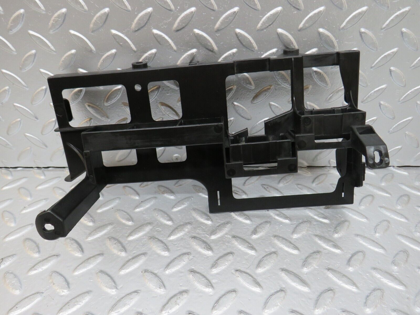 29272 Mercedes-Benz W124 230E Ecu And Relay Bracket 1245455240